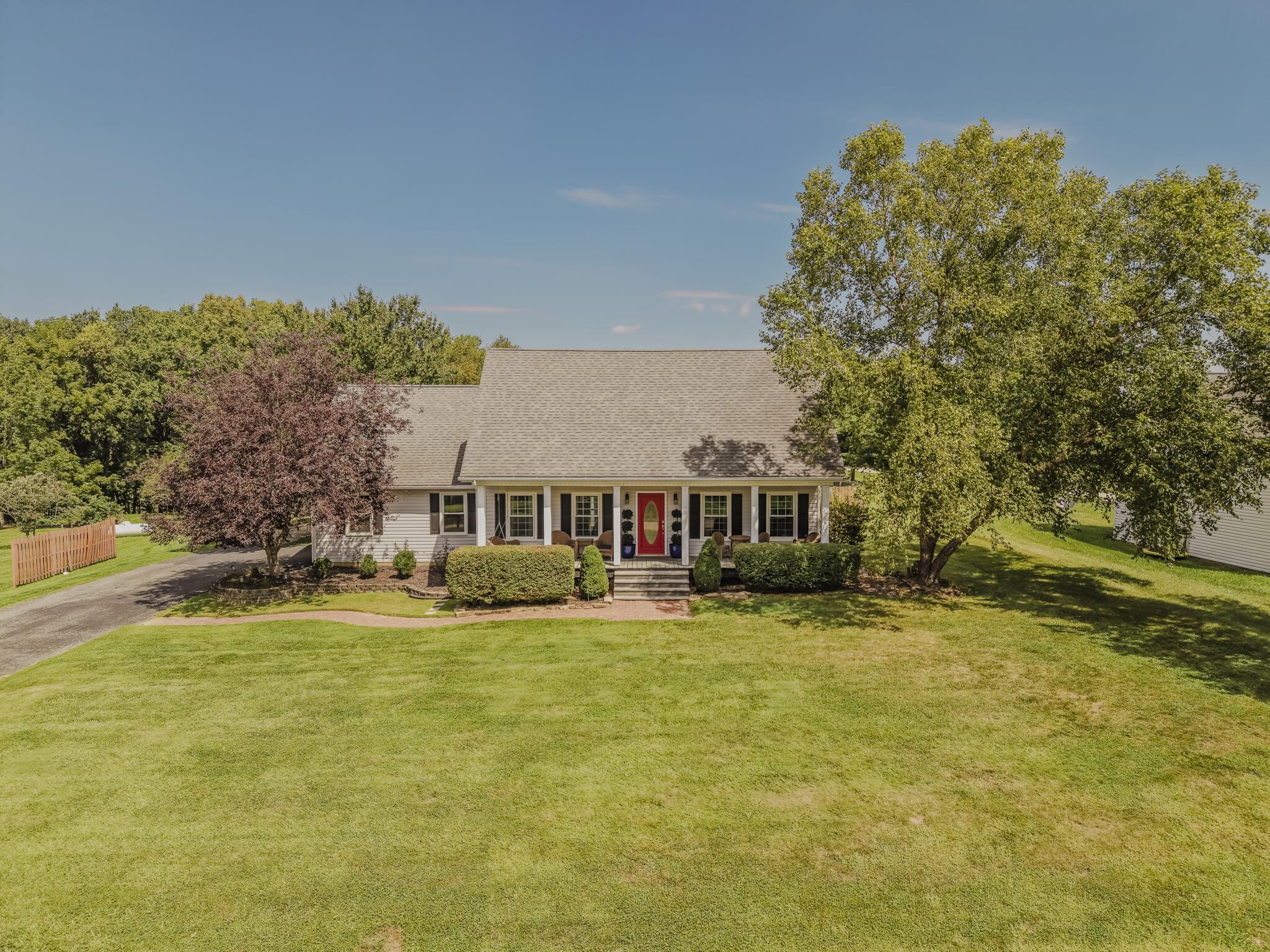 107 Ridgecrest Drive Property Photo 1