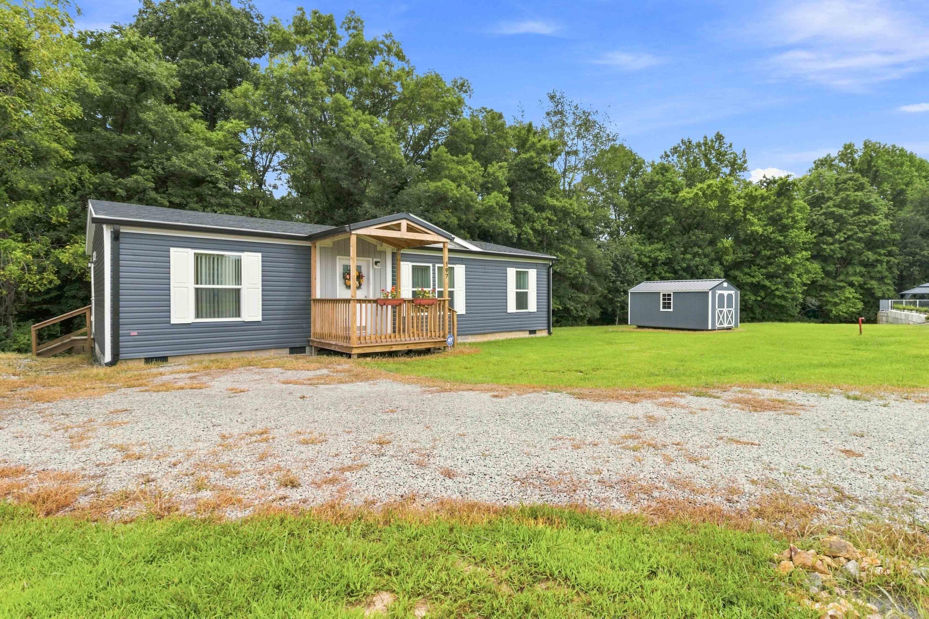 197 Drew Lane Property Photo 3