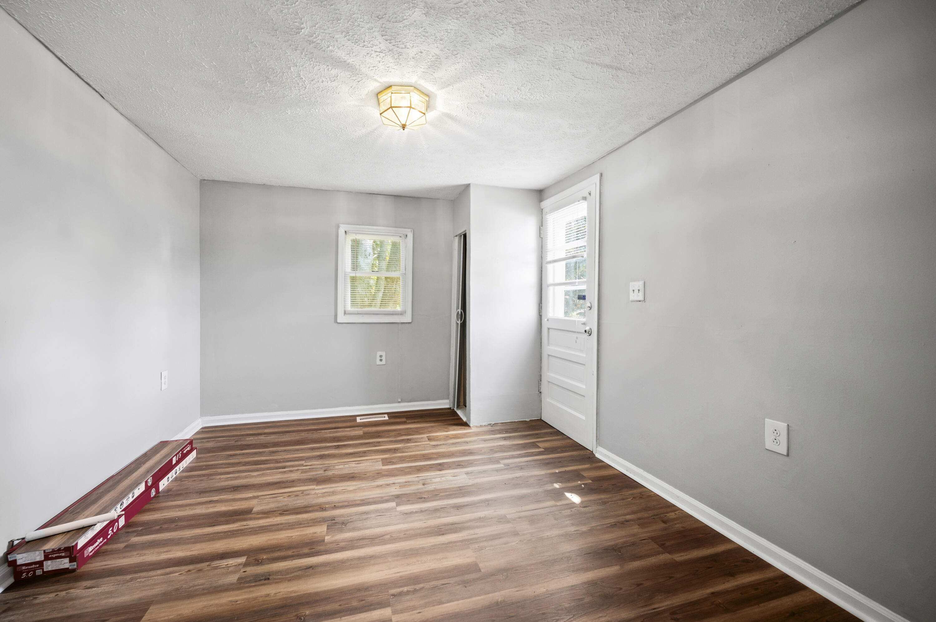 209 Boggs Lane Property Photo 12