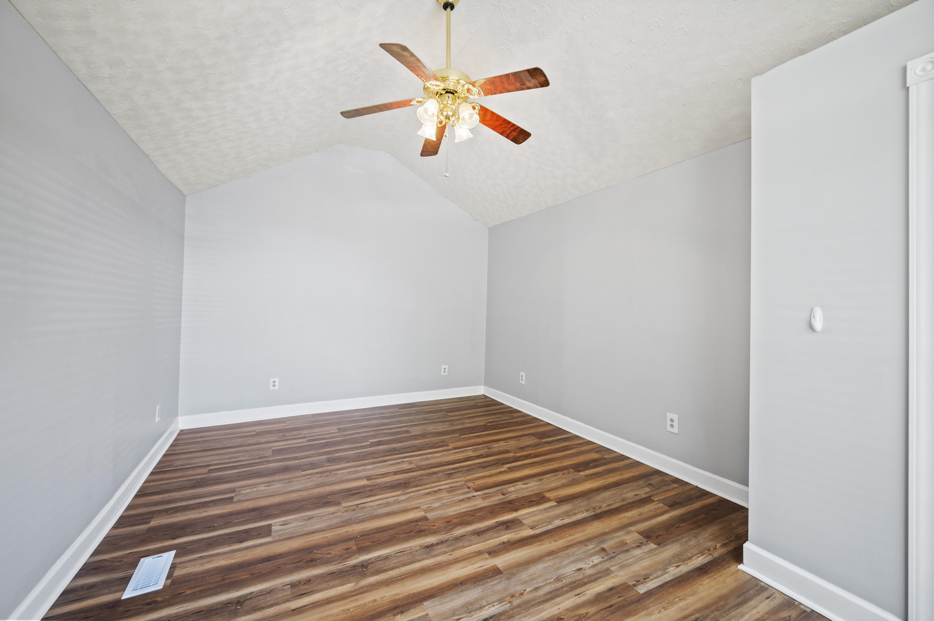 209 Boggs Lane Property Photo 22