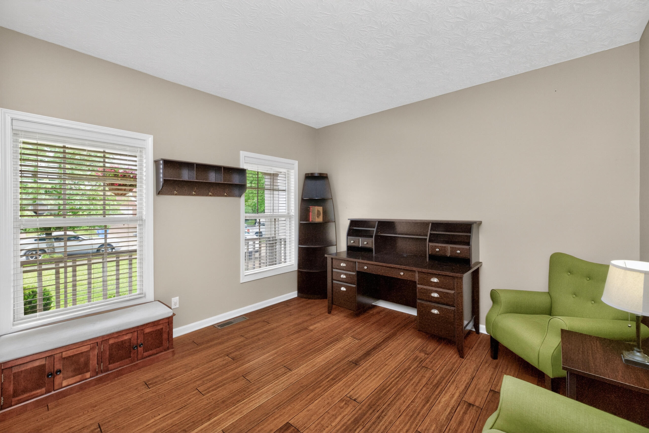 697 Lucille Drive Property Photo 12