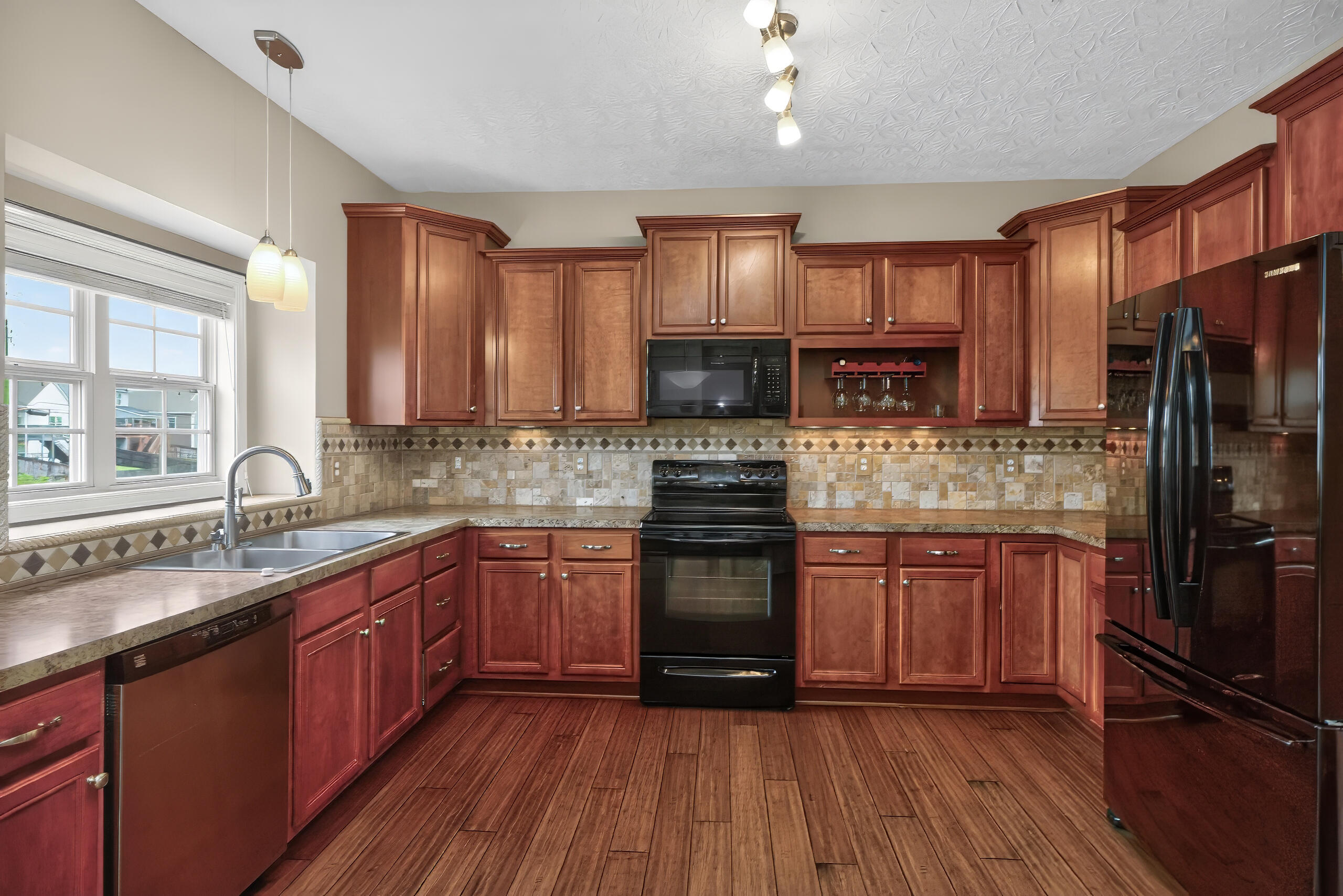 697 Lucille Drive Property Photo 21