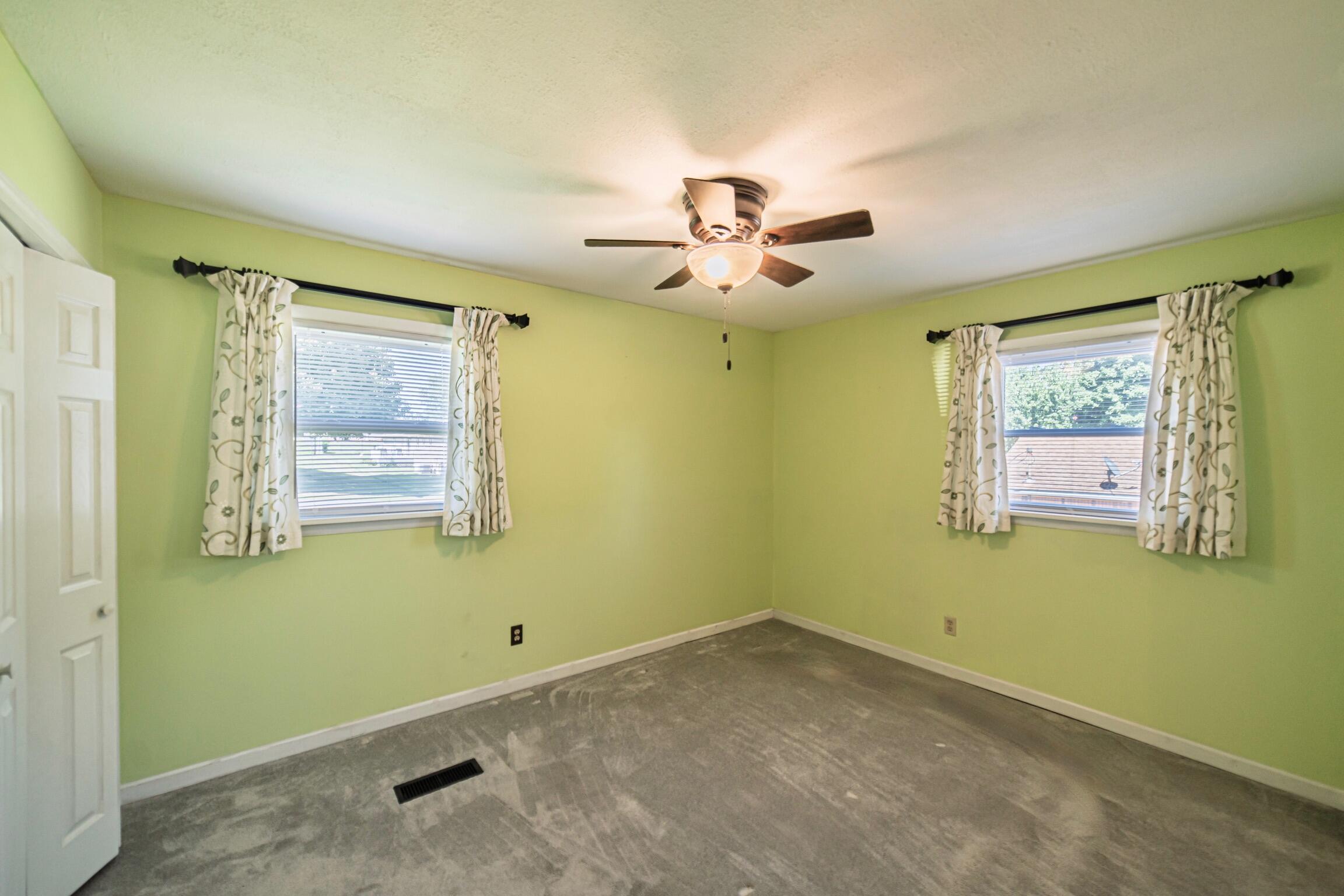 204 Summit Drive Property Photo 13