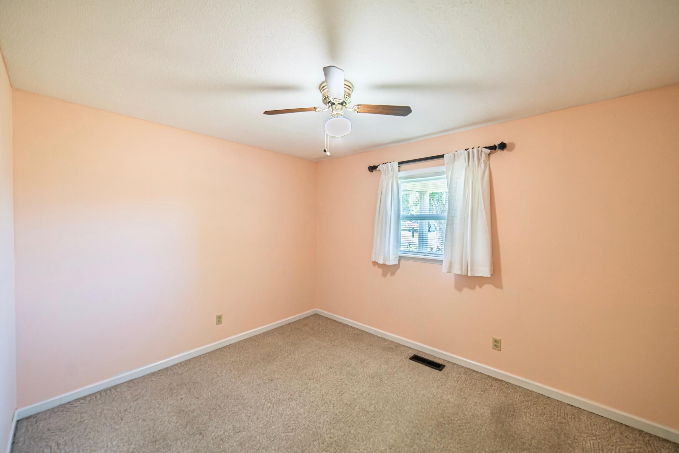 204 Summit Drive Property Photo 16
