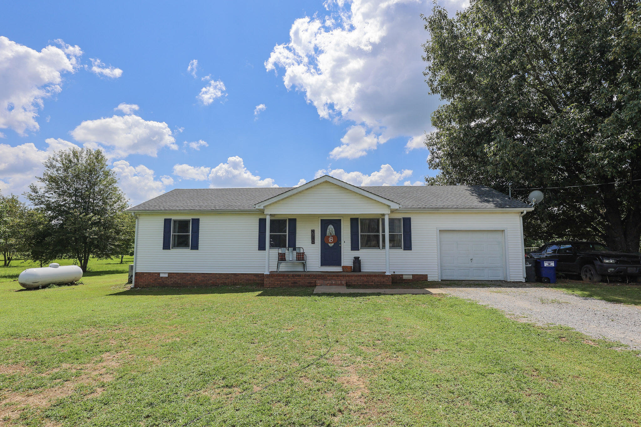 2910 Aubrey Drive Property Photo 2