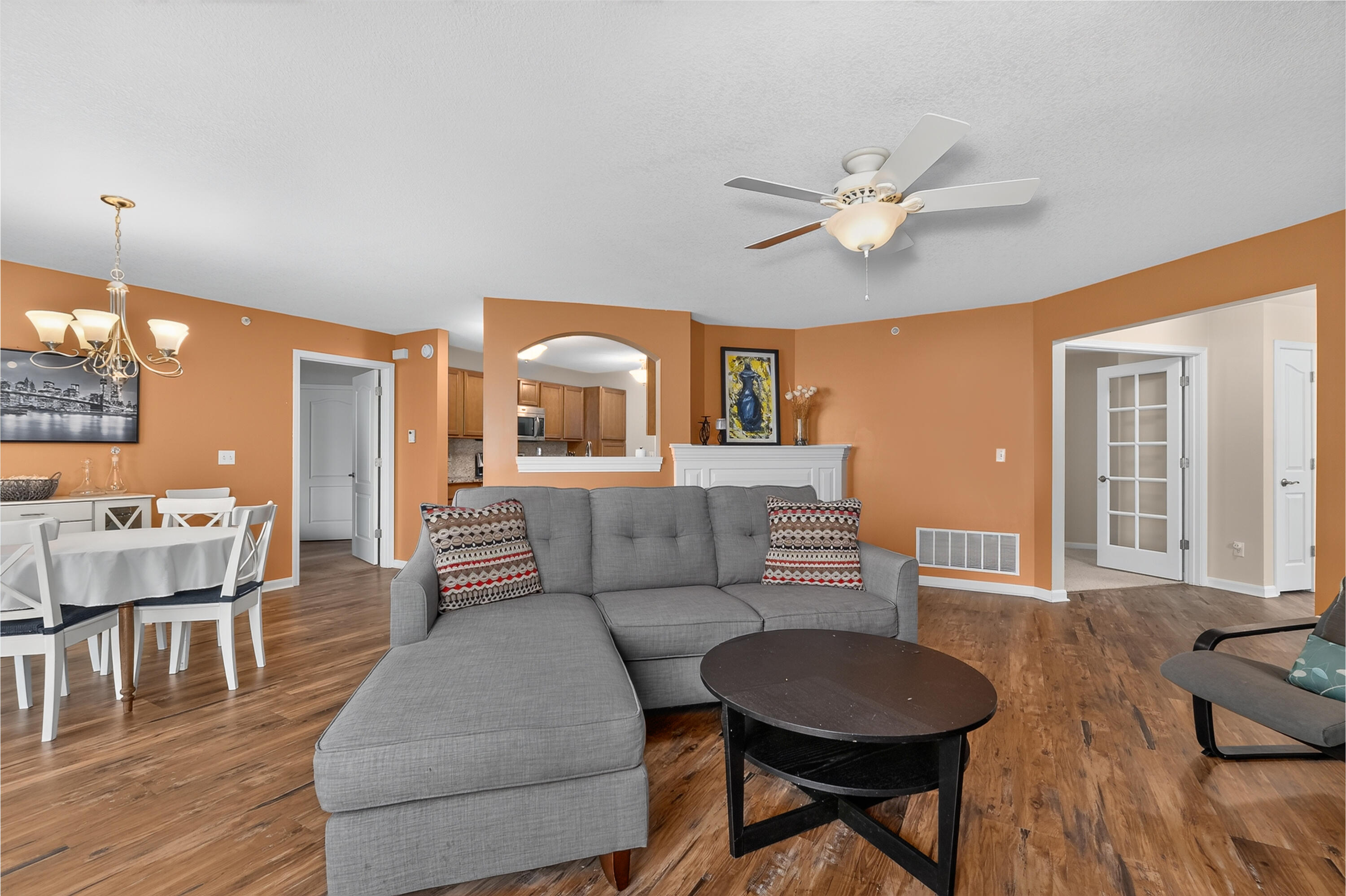 2229 Rolling Hills Drive Property Photo 4