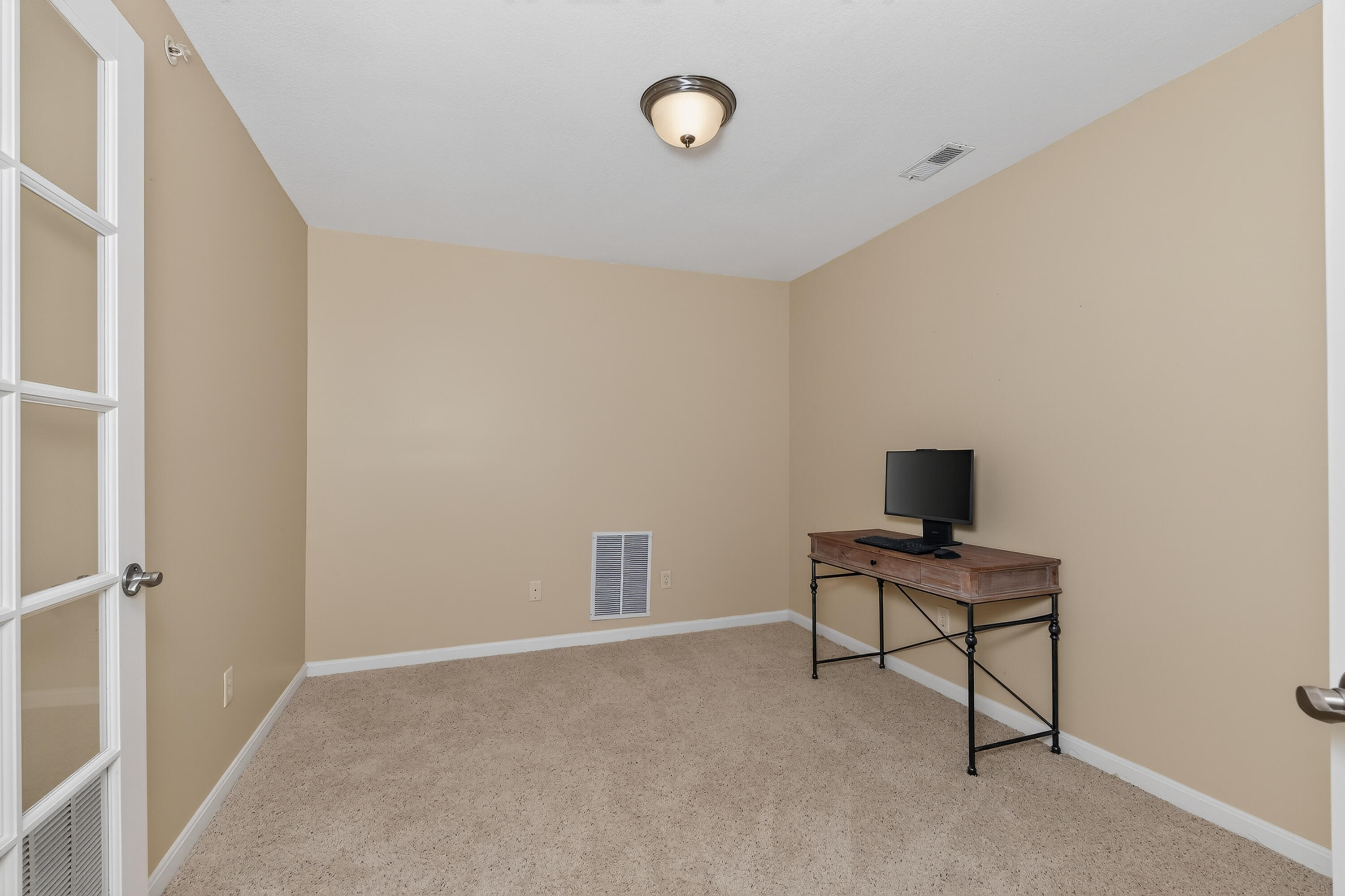 2229 Rolling Hills Drive Property Photo 16