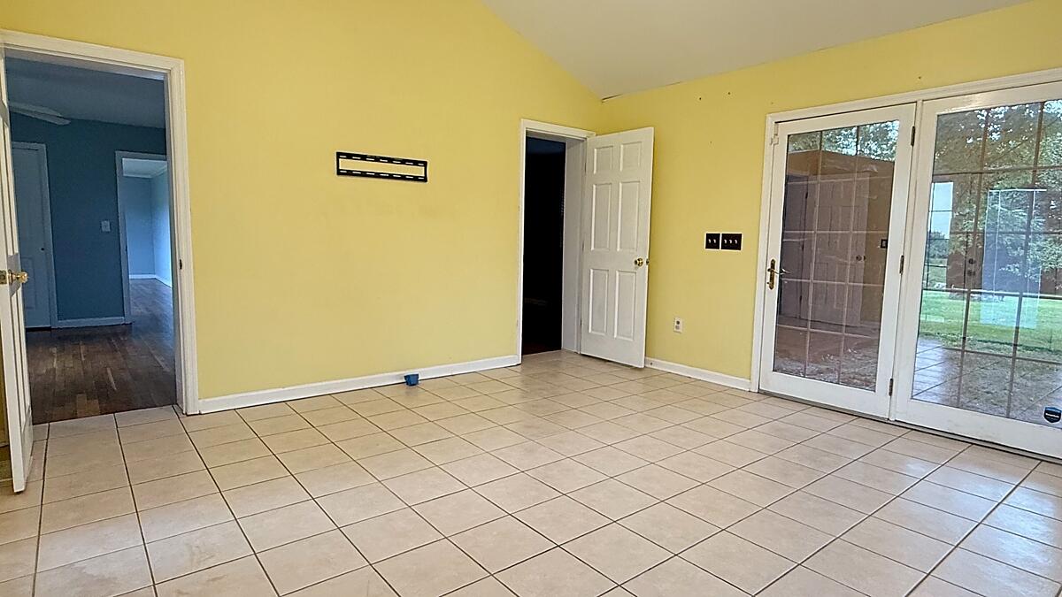 2399 Irvine Road Property Photo 22