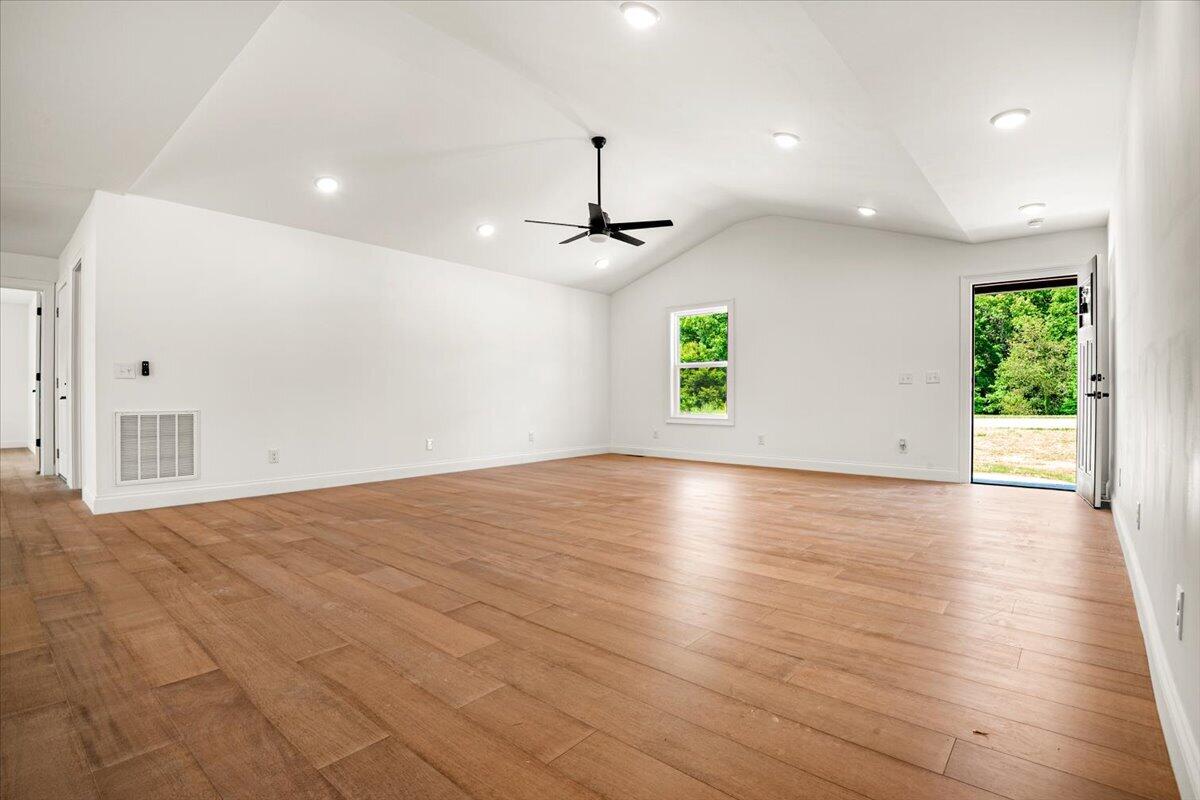 451 Madison Circle Property Photo 6