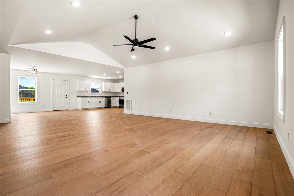 451 Madison Circle Property Photo 7