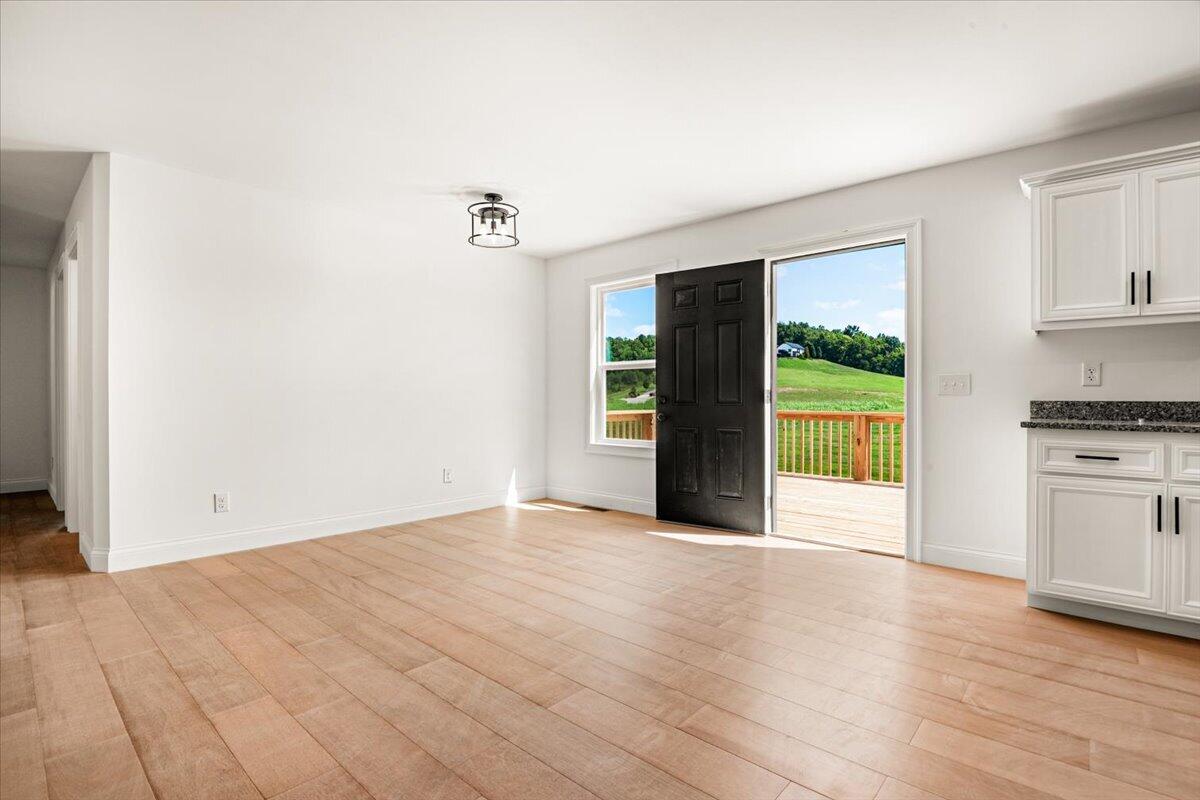 451 Madison Circle Property Photo 8