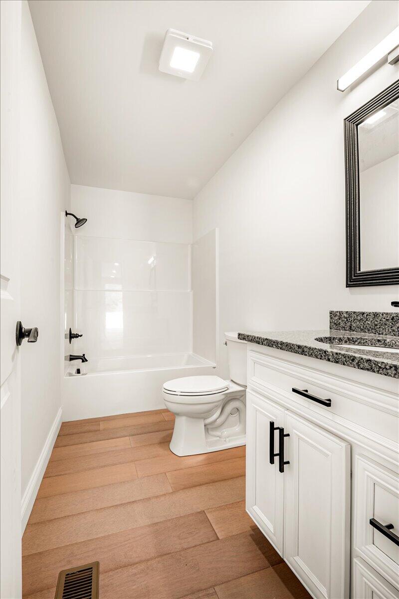 451 Madison Circle Property Photo 23