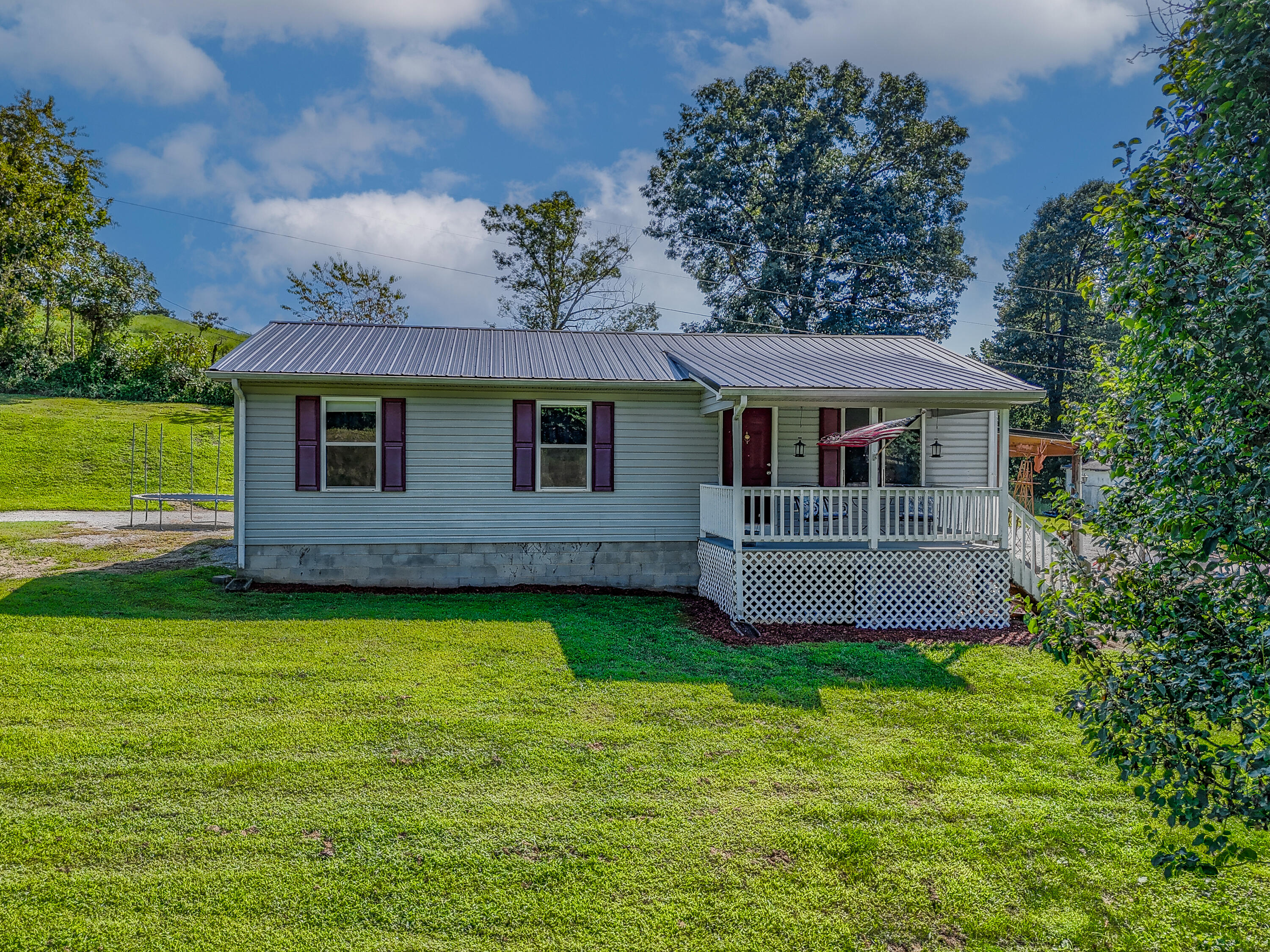 5711 Grahn Road Property Photo 2