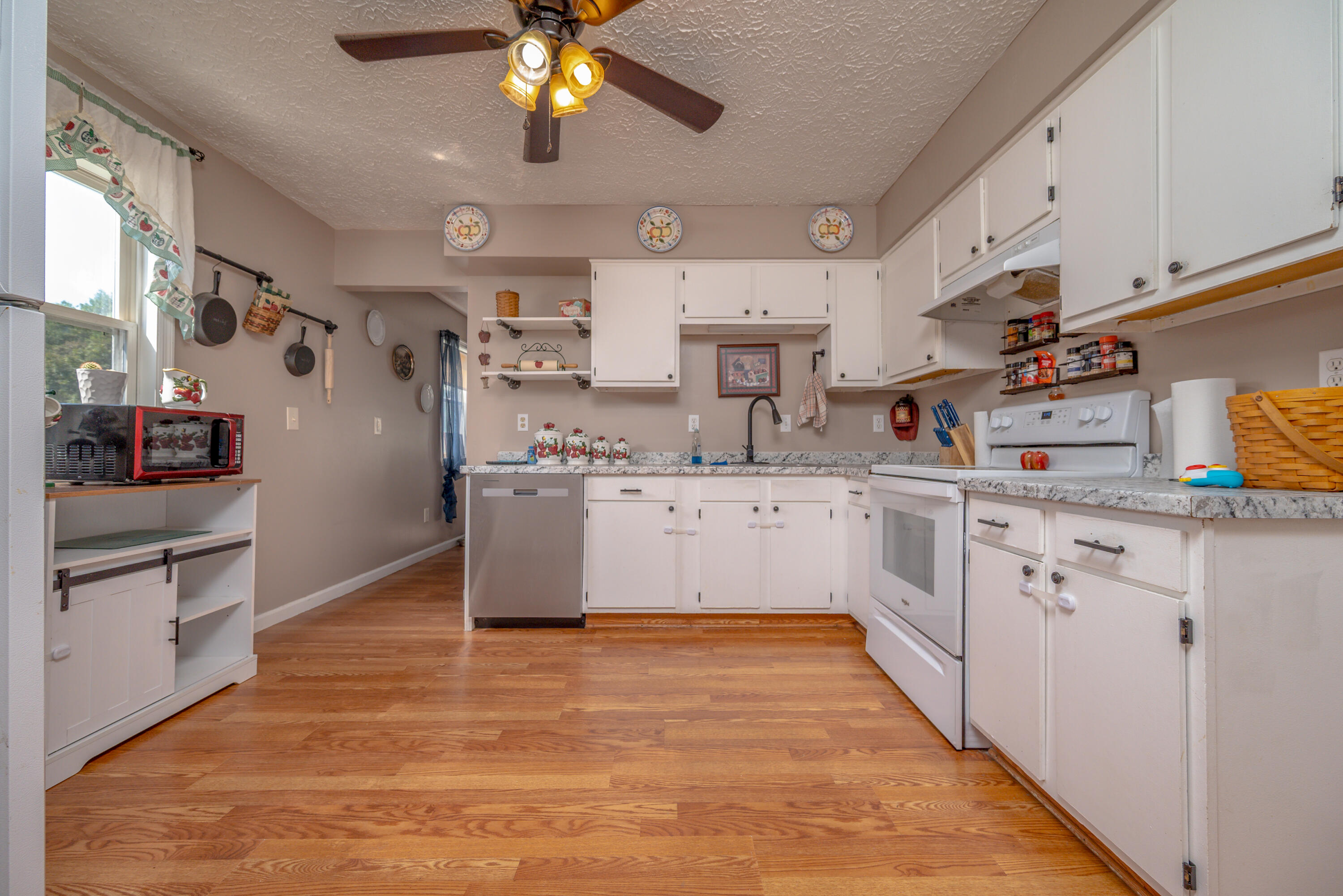 5711 Grahn Road Property Photo 10