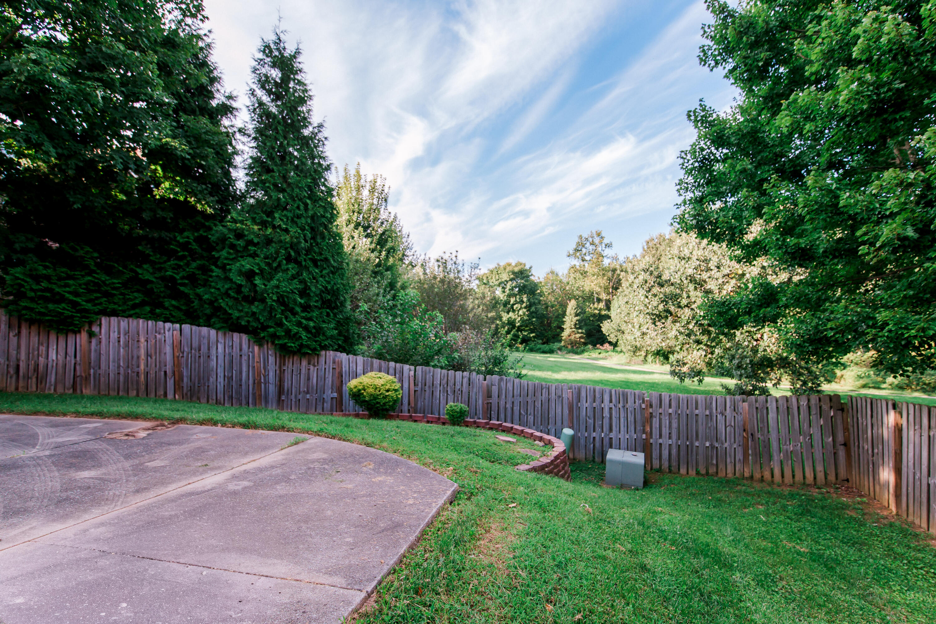 1273 Litchfield Lane Property Photo 6