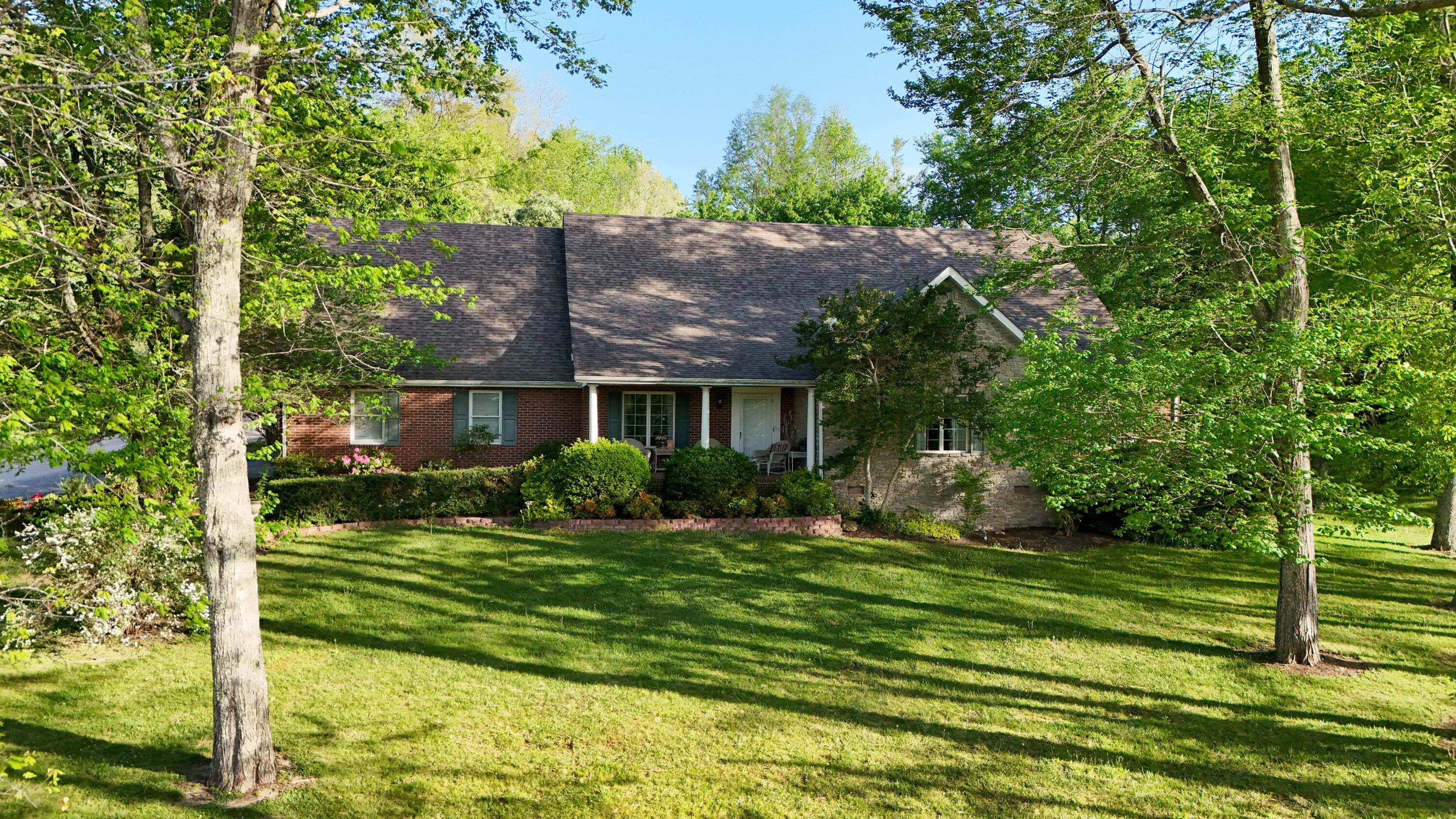 5686 Slate Lick Road Property Photo 1