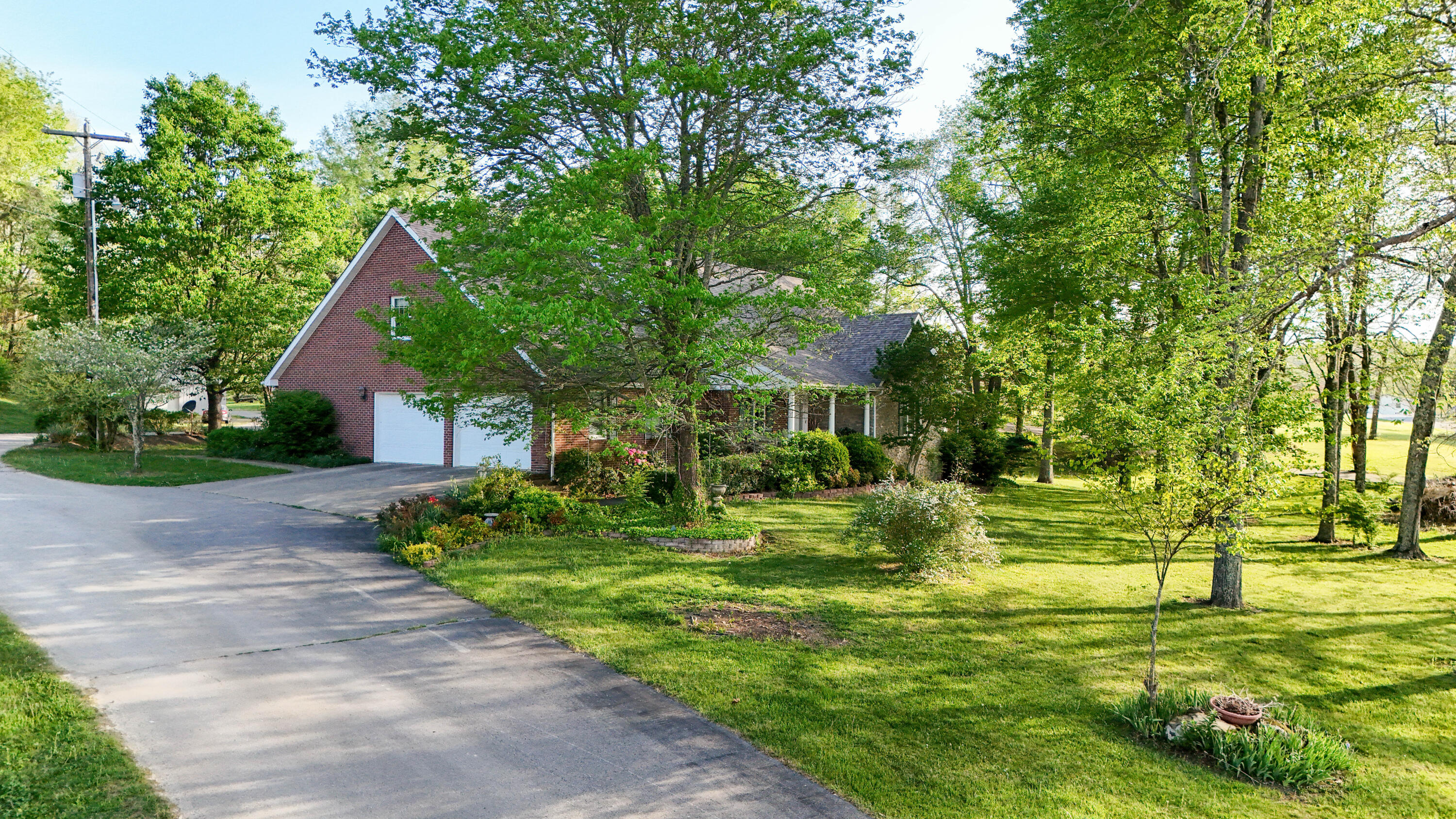 5686 Slate Lick Road Property Photo 3