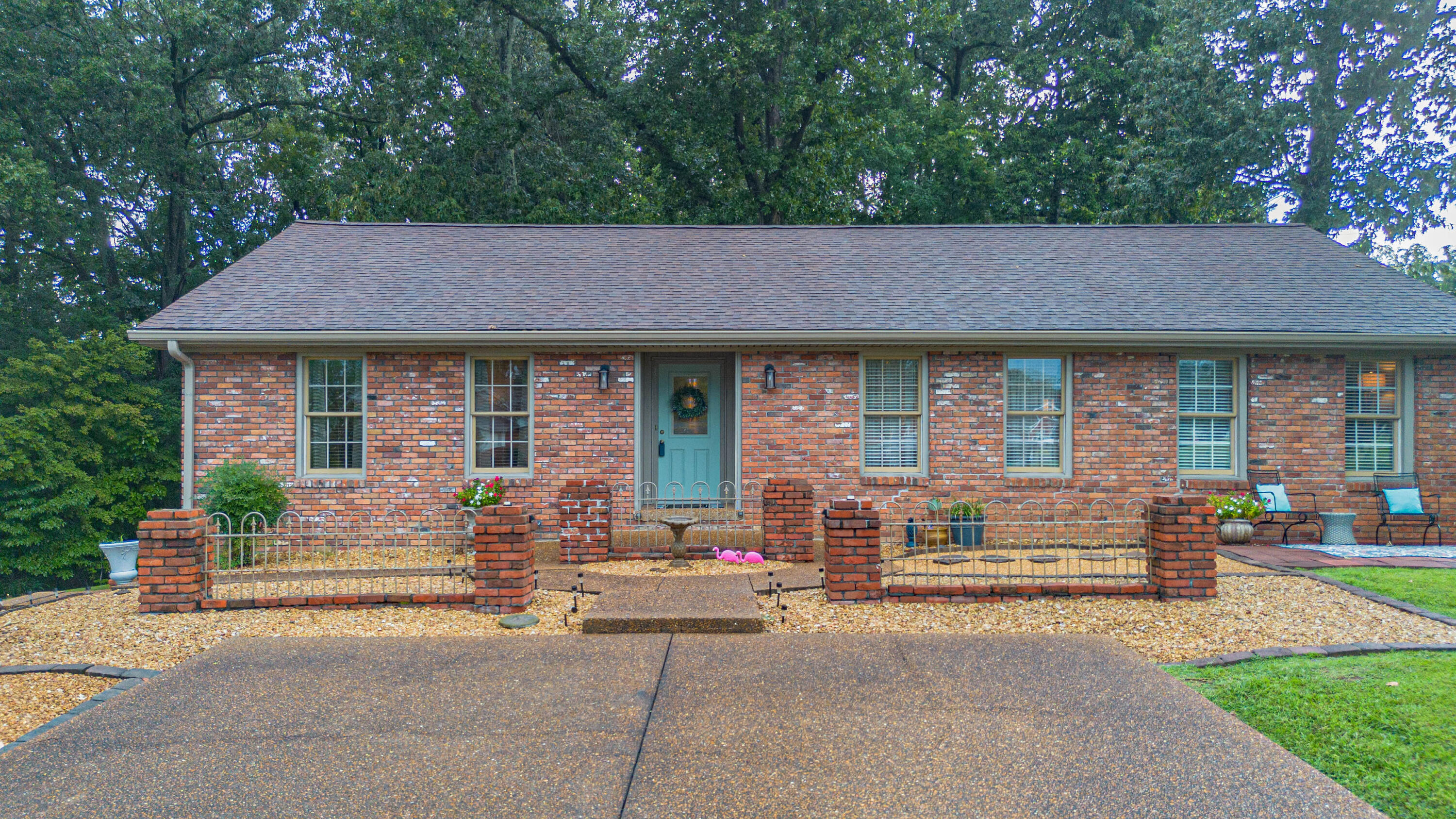 206 Circle Drive Property Photo 1