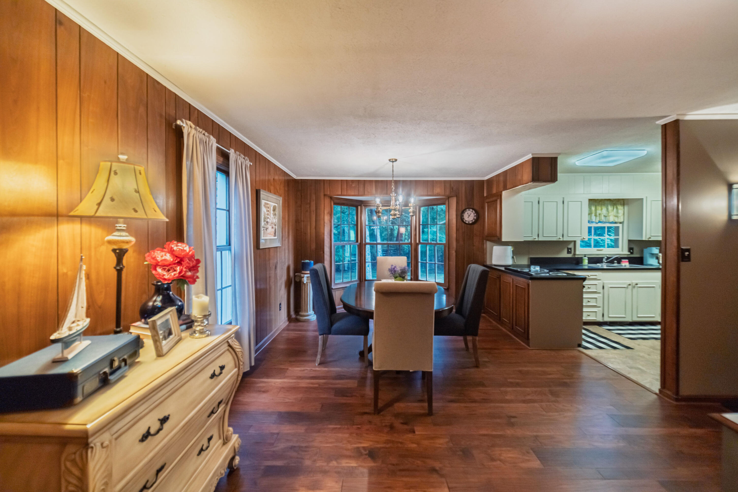 206 Circle Drive Property Photo 9