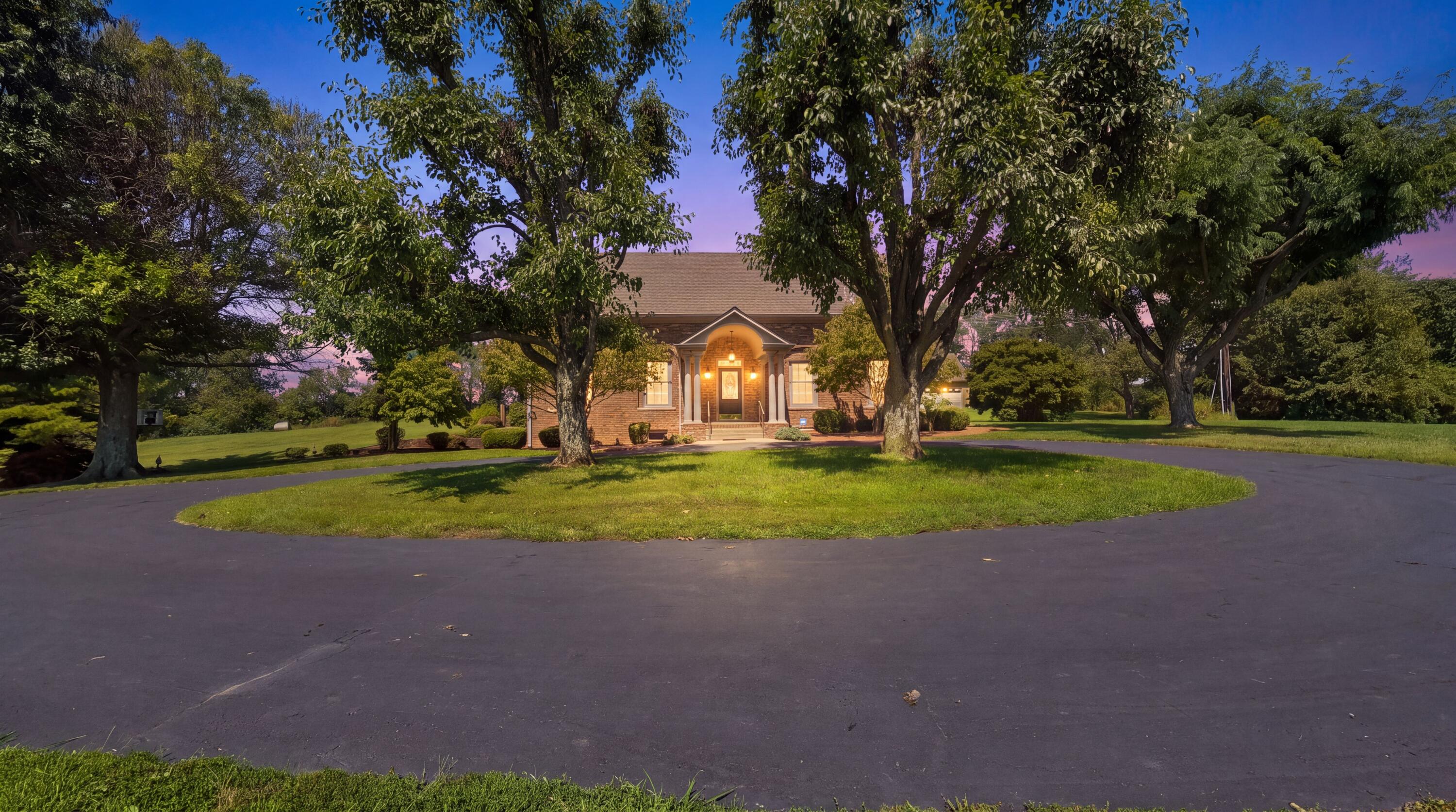 1105 Fogg Pike Property Photo 2
