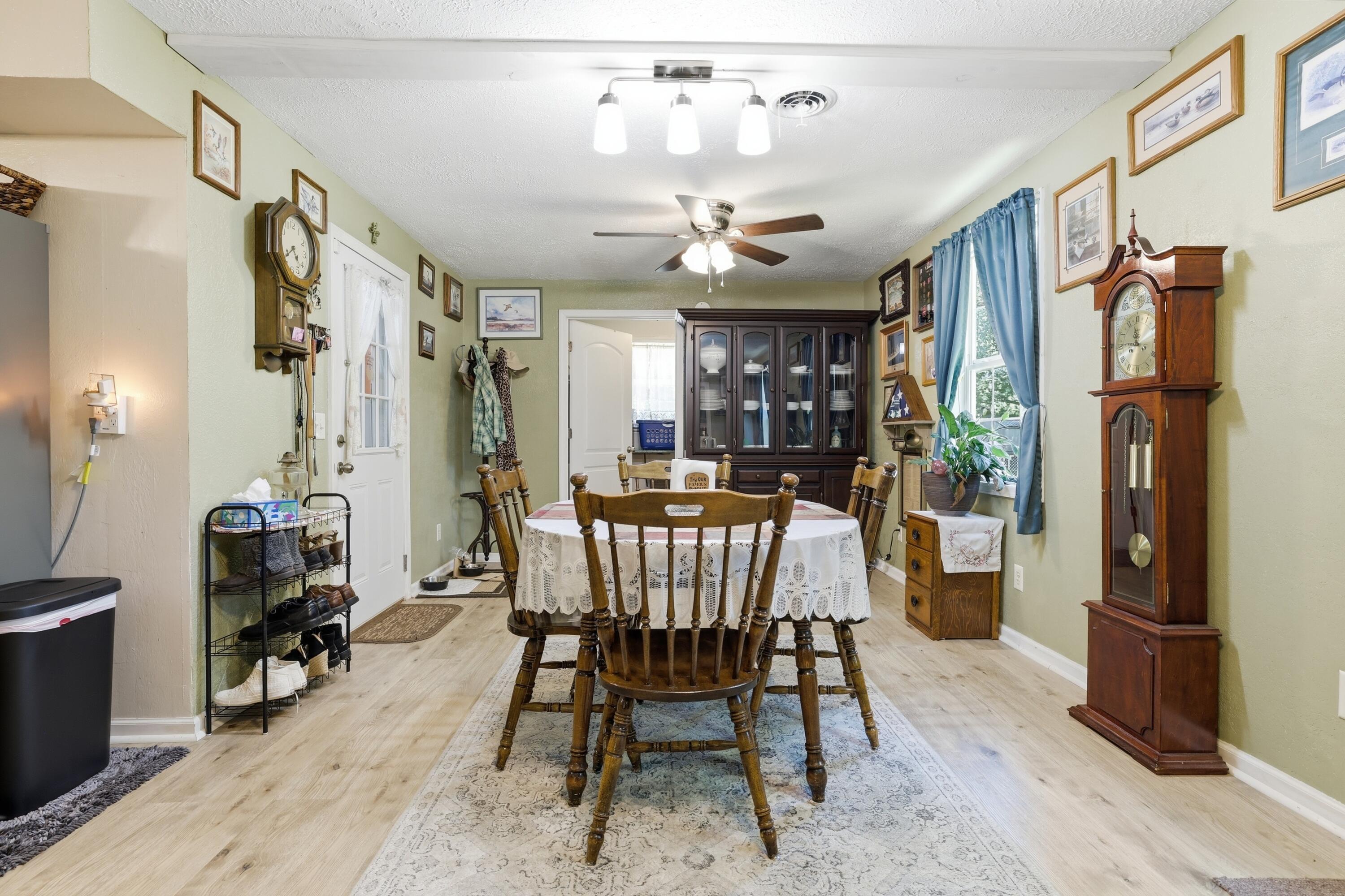 255 4th Street Property Photo 10