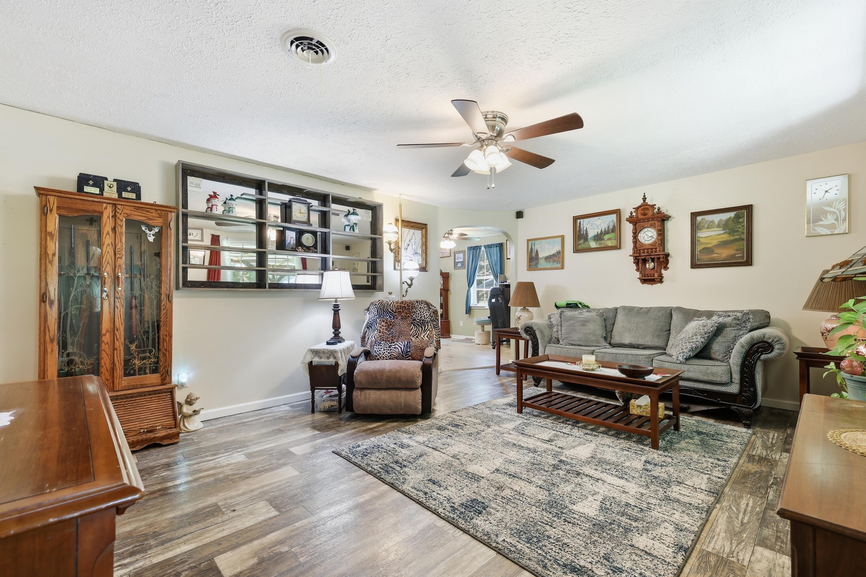 255 4th Street Property Photo 13