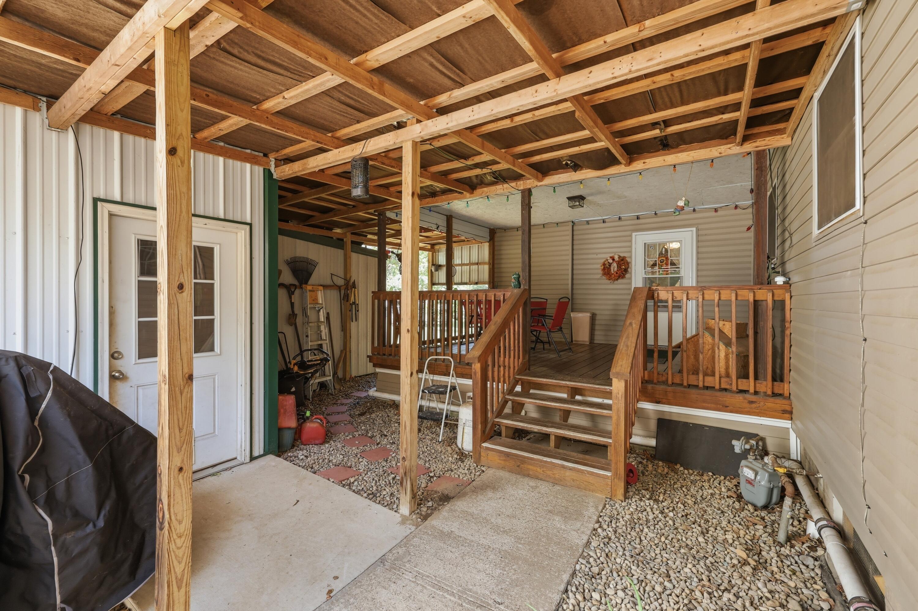 255 4th Street Property Photo 28