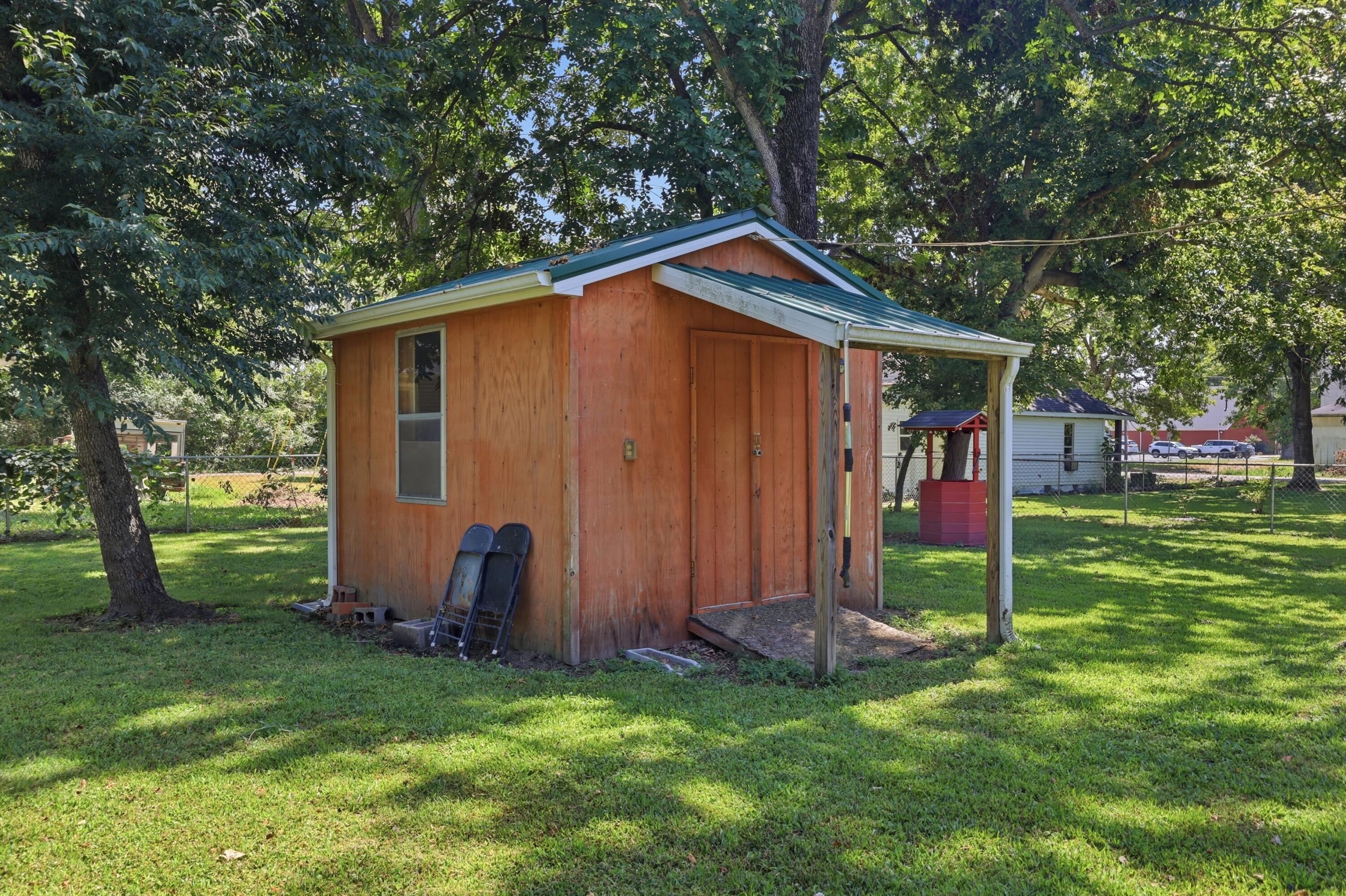 255 4th Street Property Photo 32