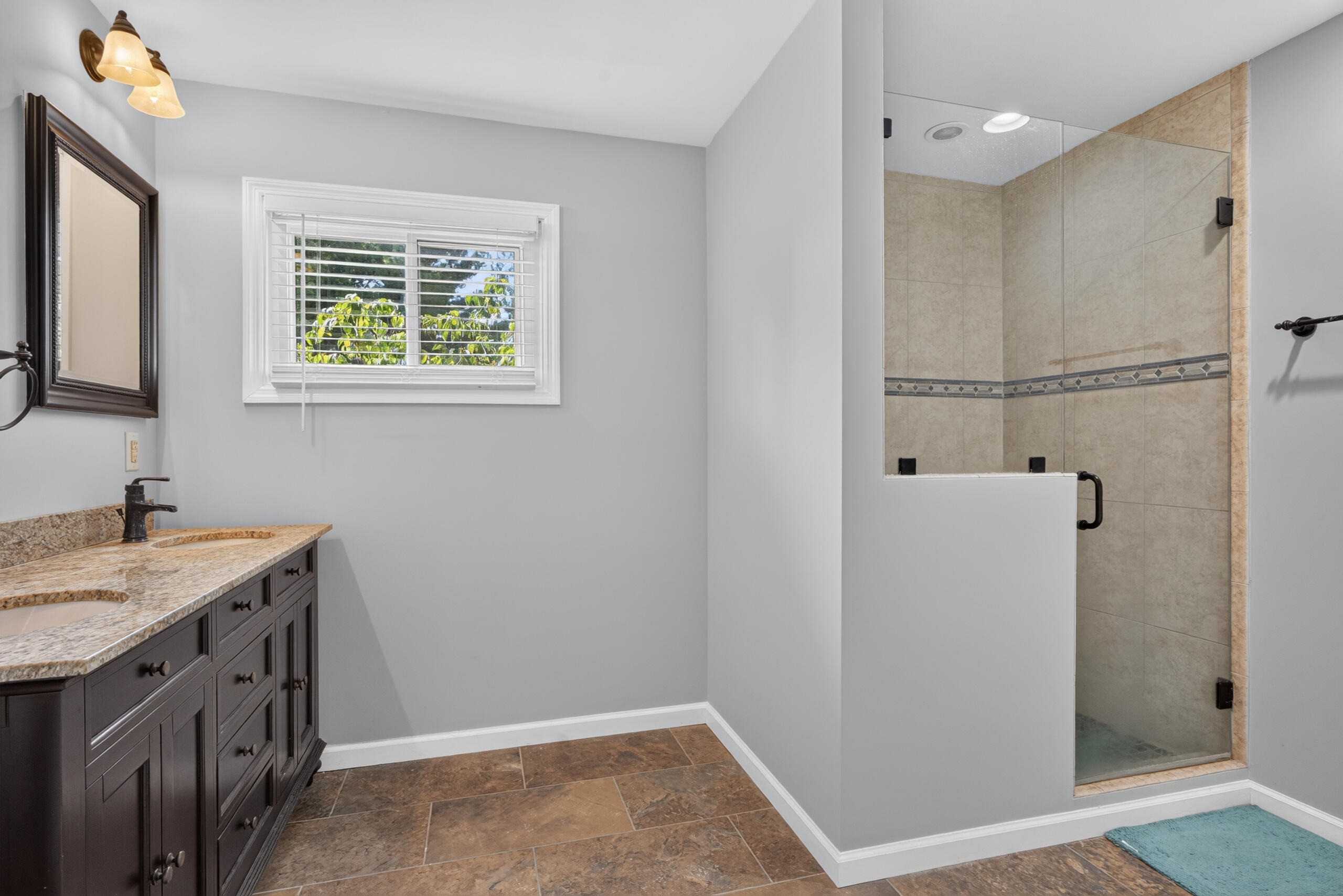 2216 Cascade Way Property Photo 27