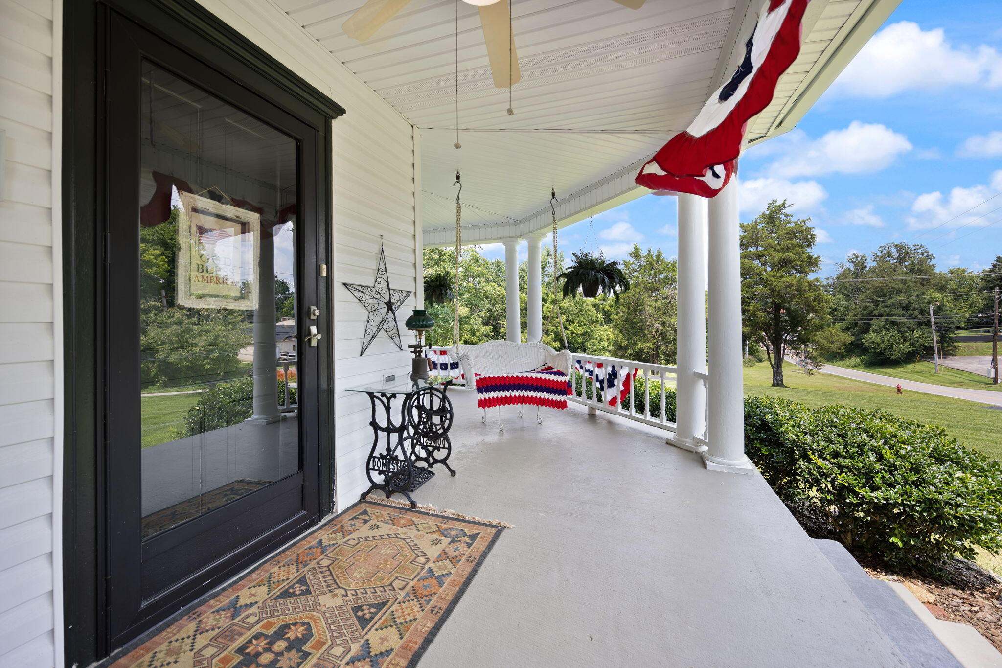 221 Somerset Street Property Photo 3