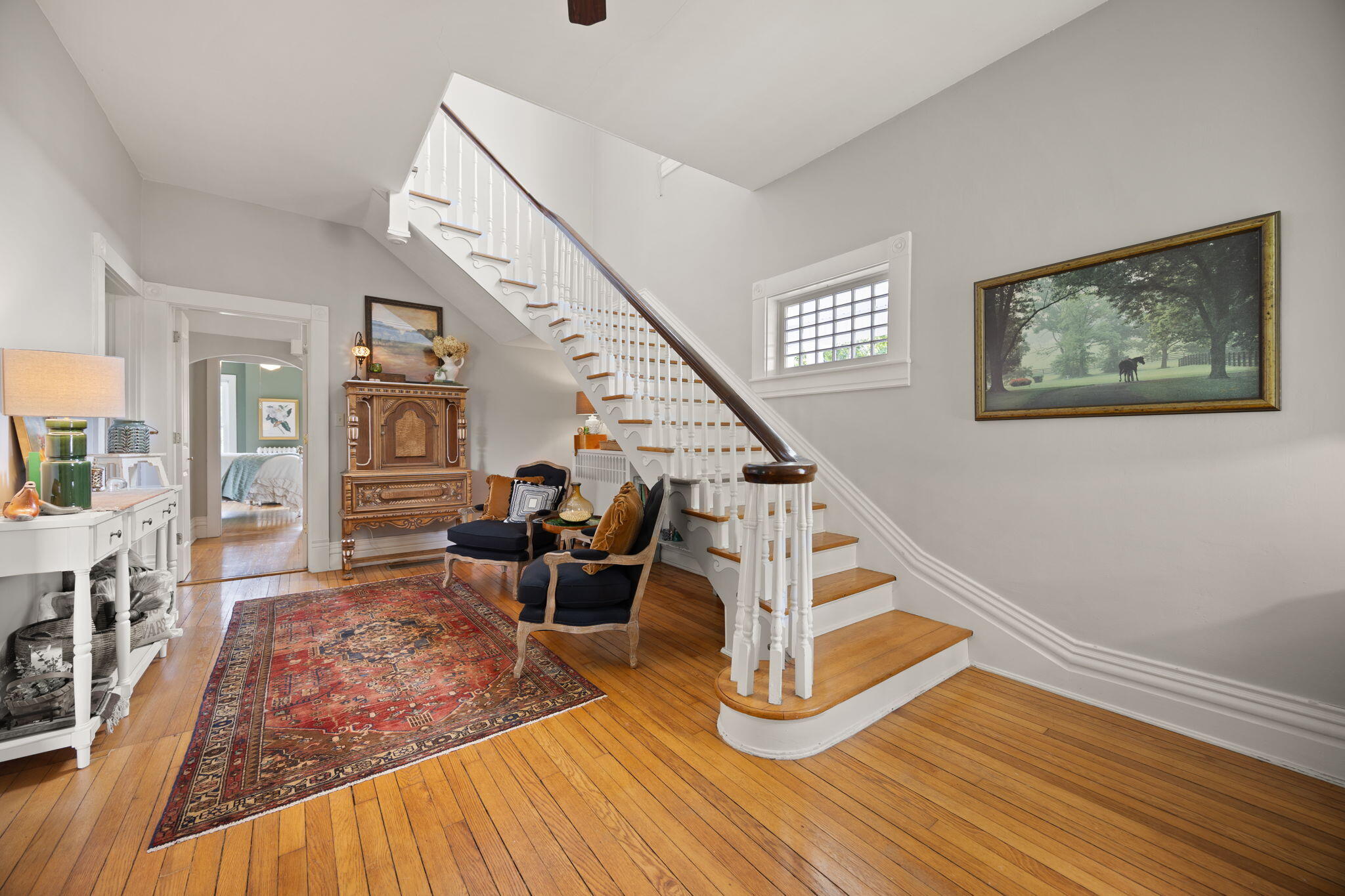 221 Somerset Street Property Photo 6