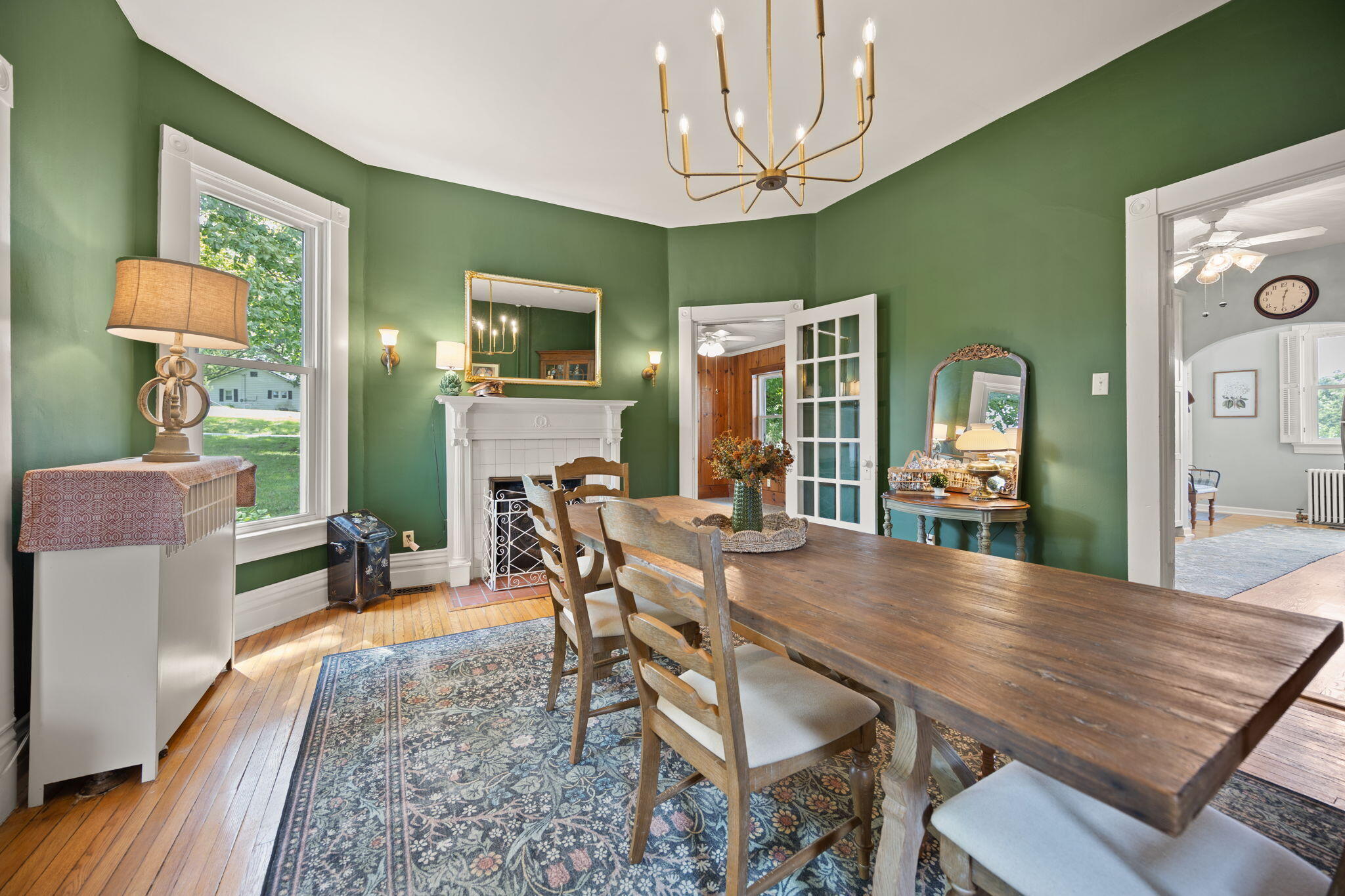 221 Somerset Street Property Photo 11