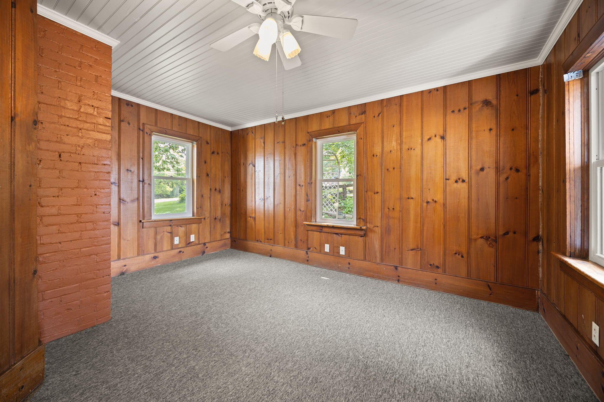 221 Somerset Street Property Photo 26