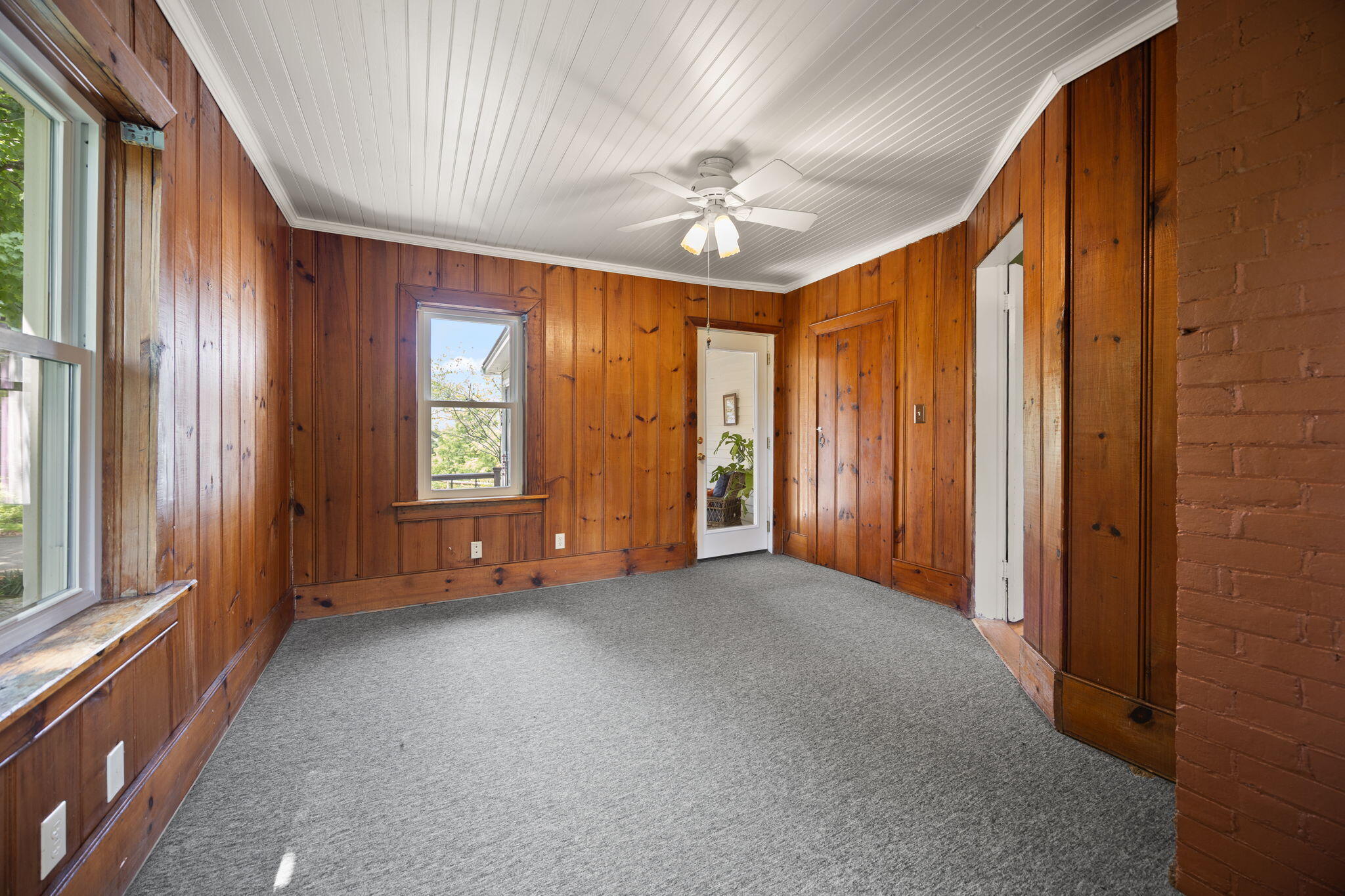 221 Somerset Street Property Photo 27