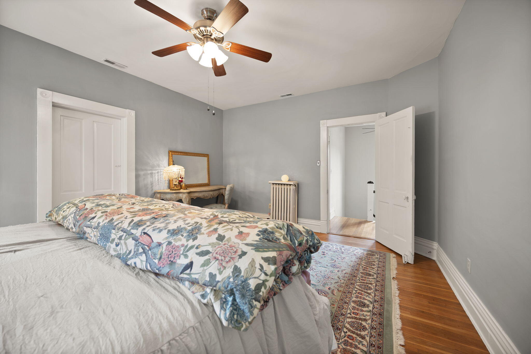 221 Somerset Street Property Photo 33