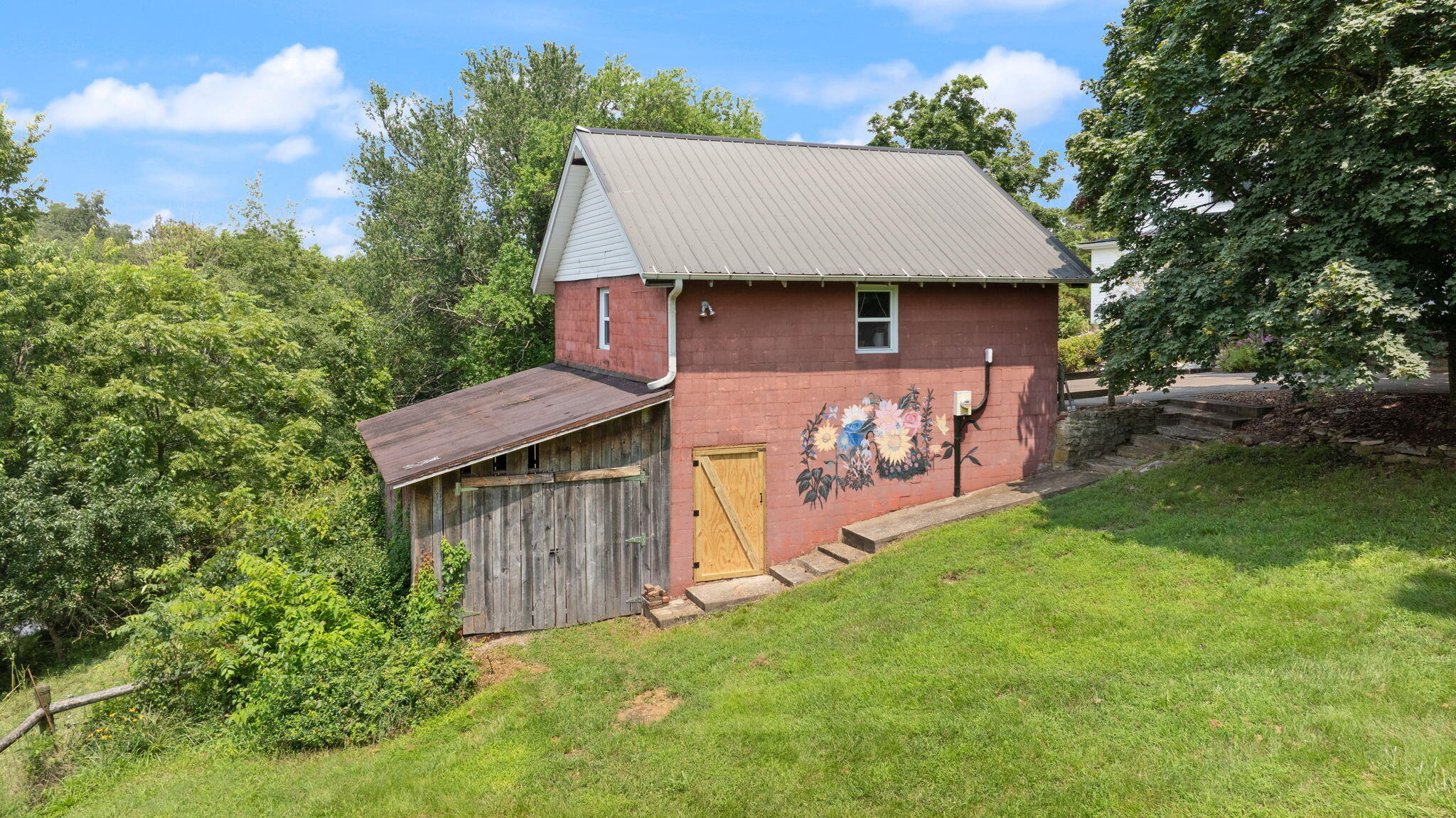 221 Somerset Street Property Photo 49