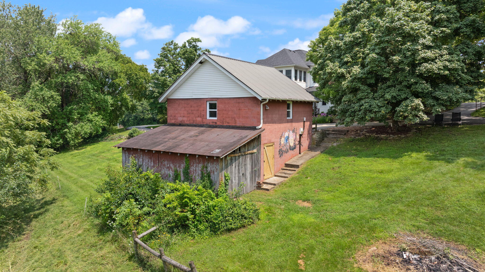 221 Somerset Street Property Photo 50