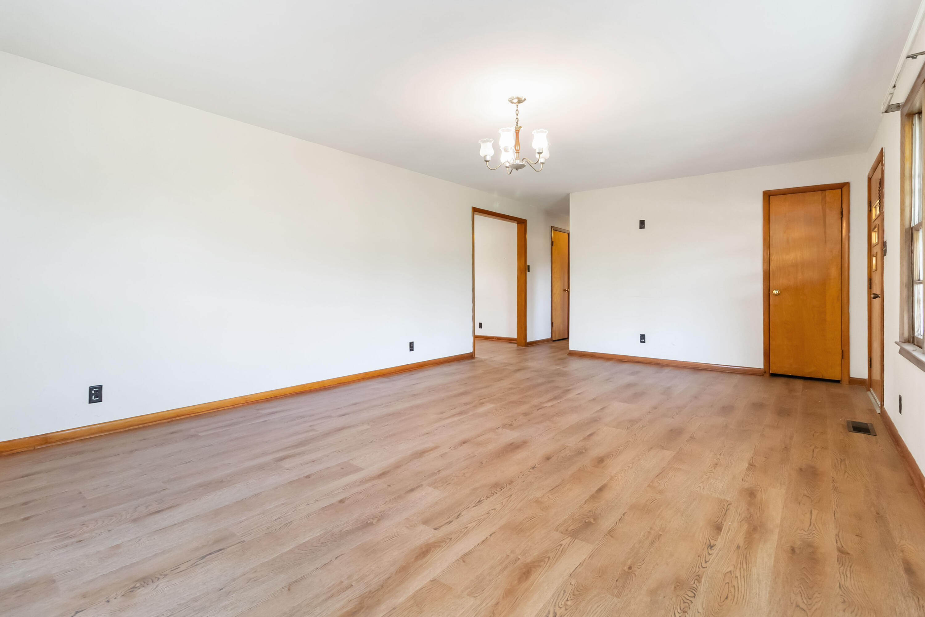 300 Eckstein Street Property Photo 9