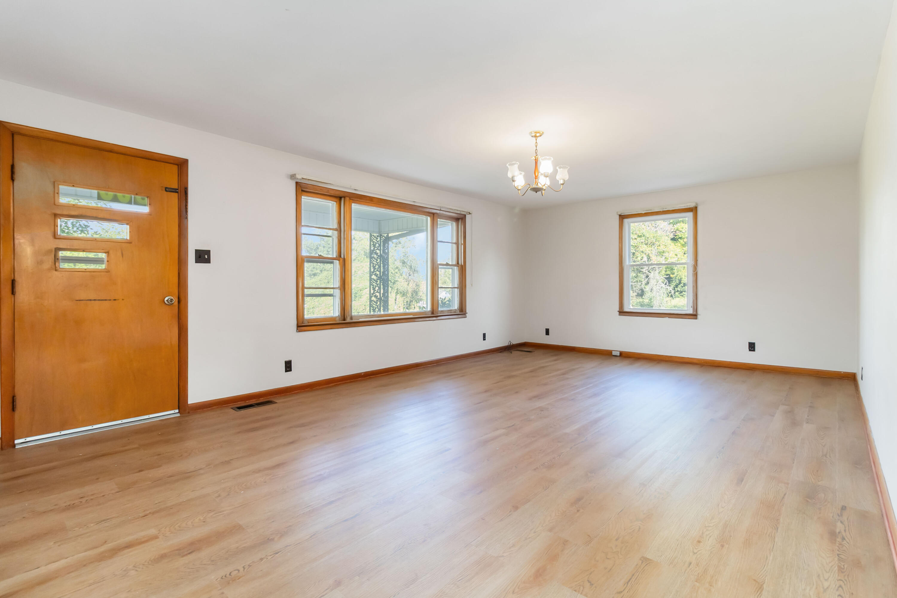 300 Eckstein Street Property Photo 11