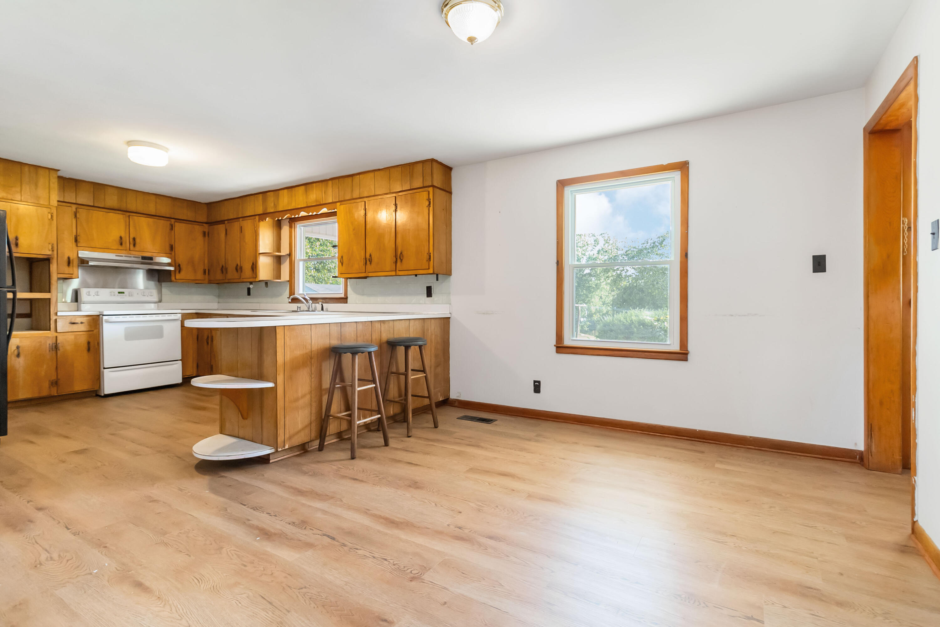 300 Eckstein Street Property Photo 12