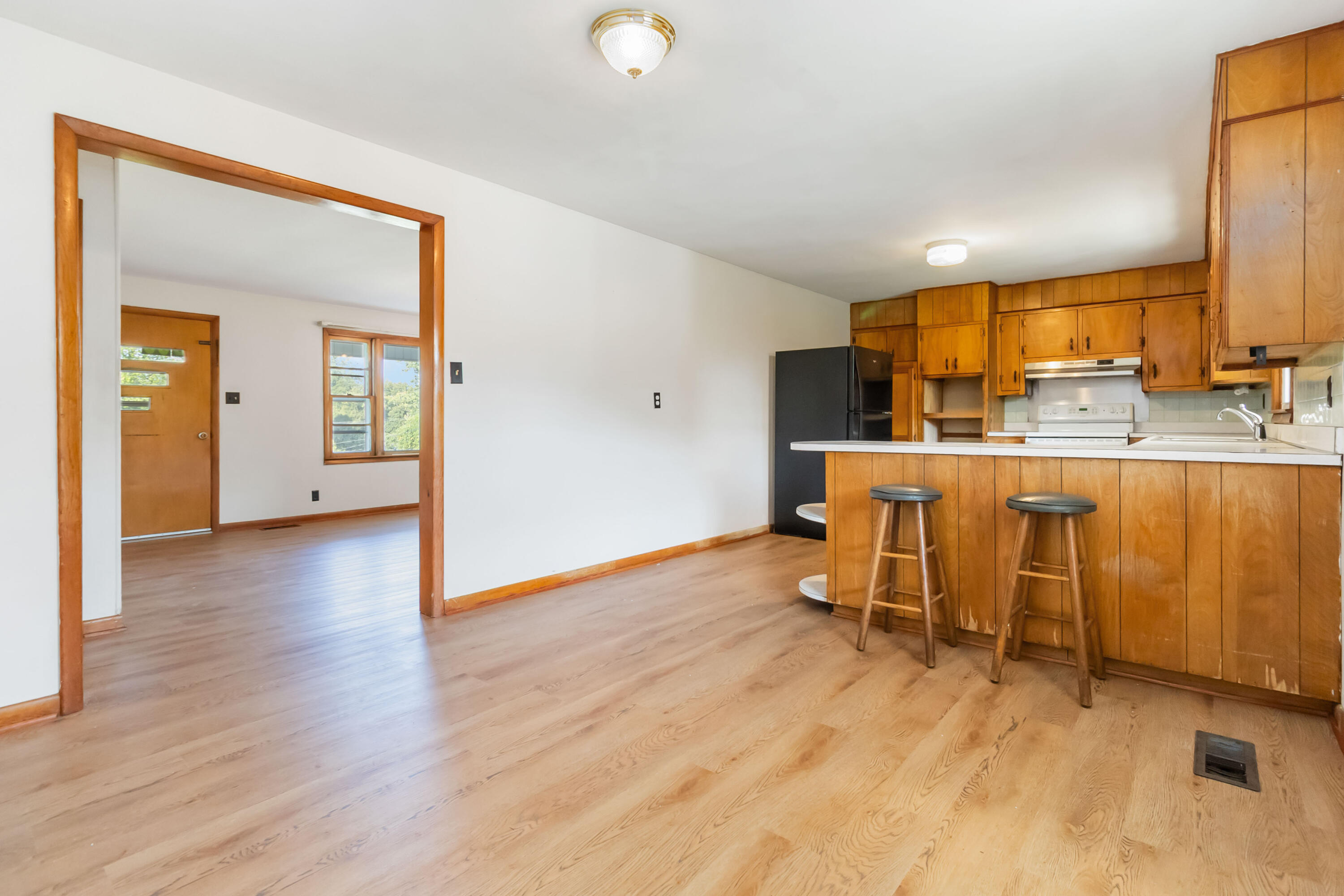 300 Eckstein Street Property Photo 13