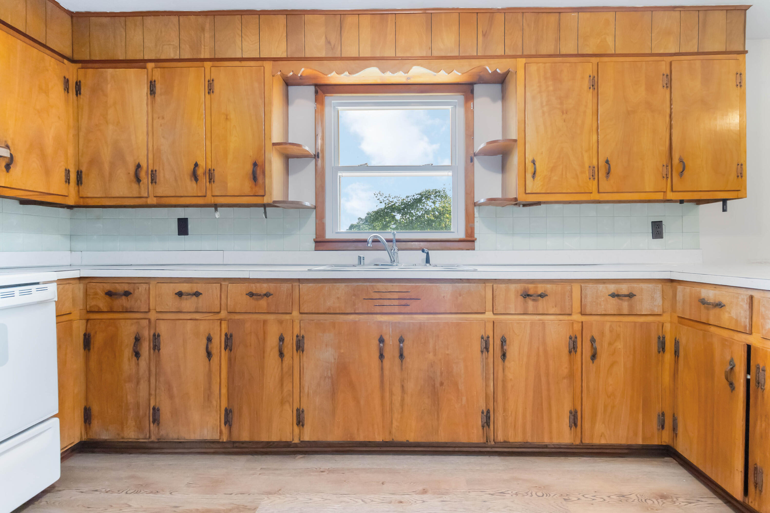 300 Eckstein Street Property Photo 16