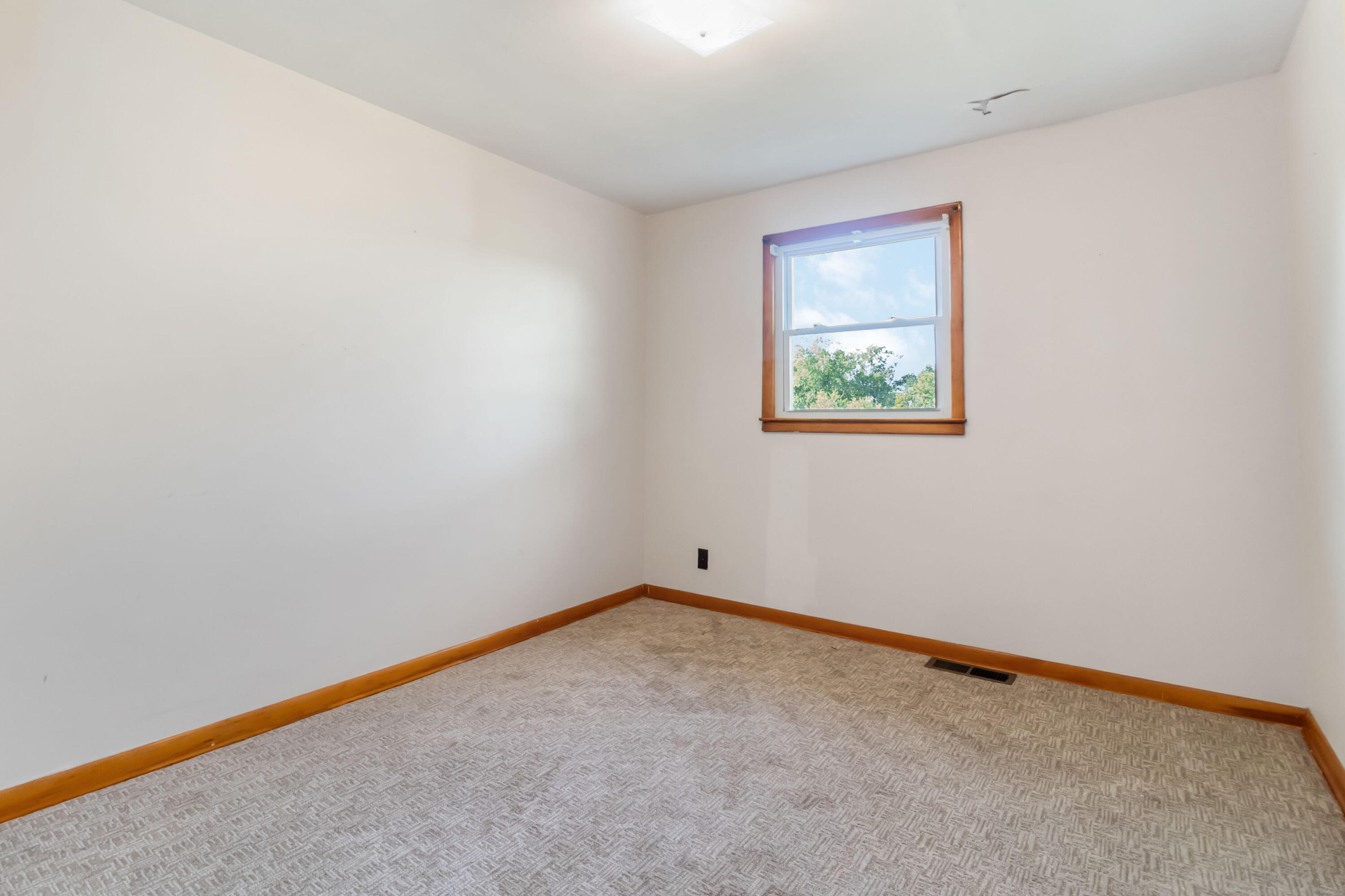 300 Eckstein Street Property Photo 20