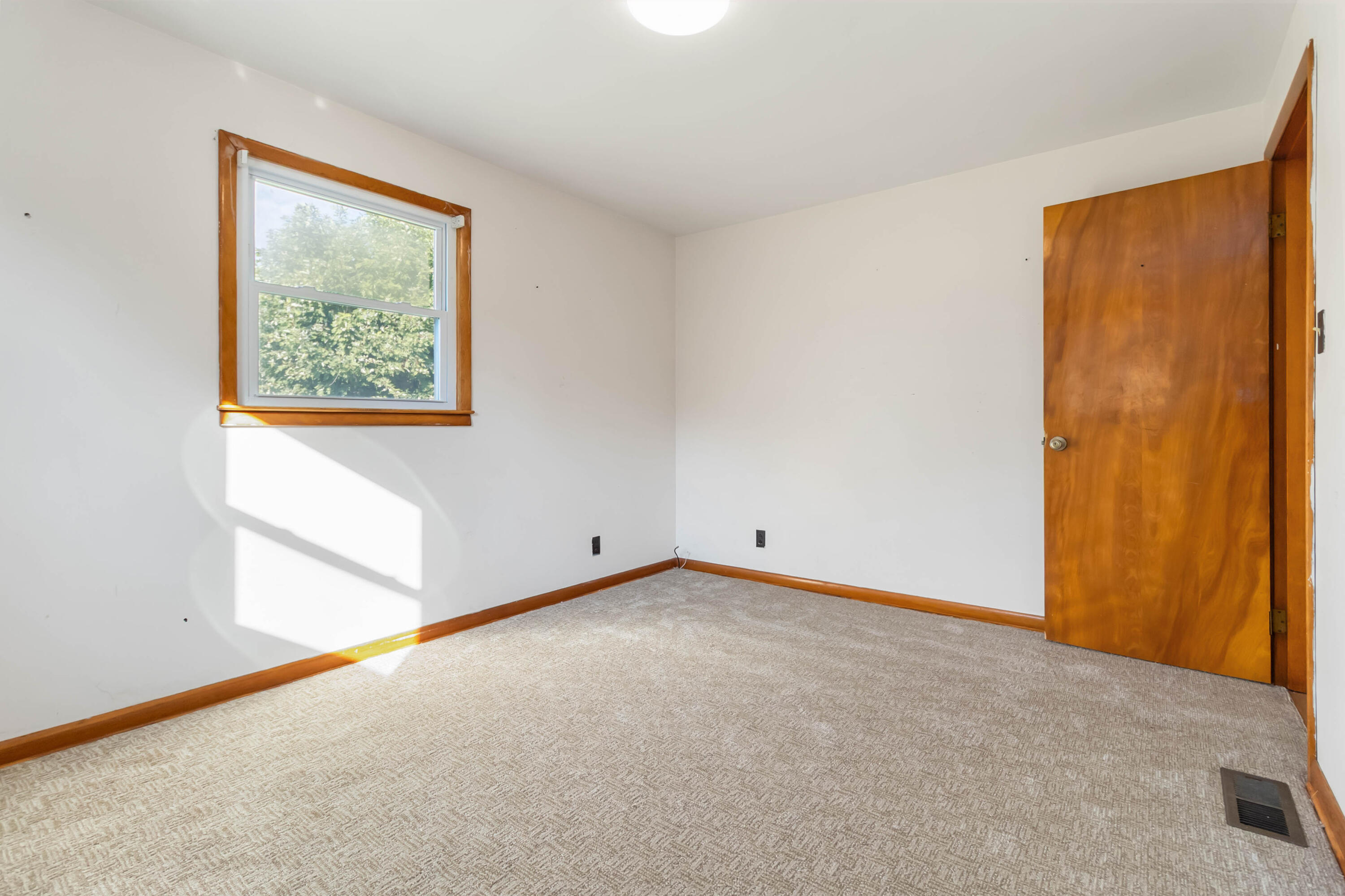 300 Eckstein Street Property Photo 25