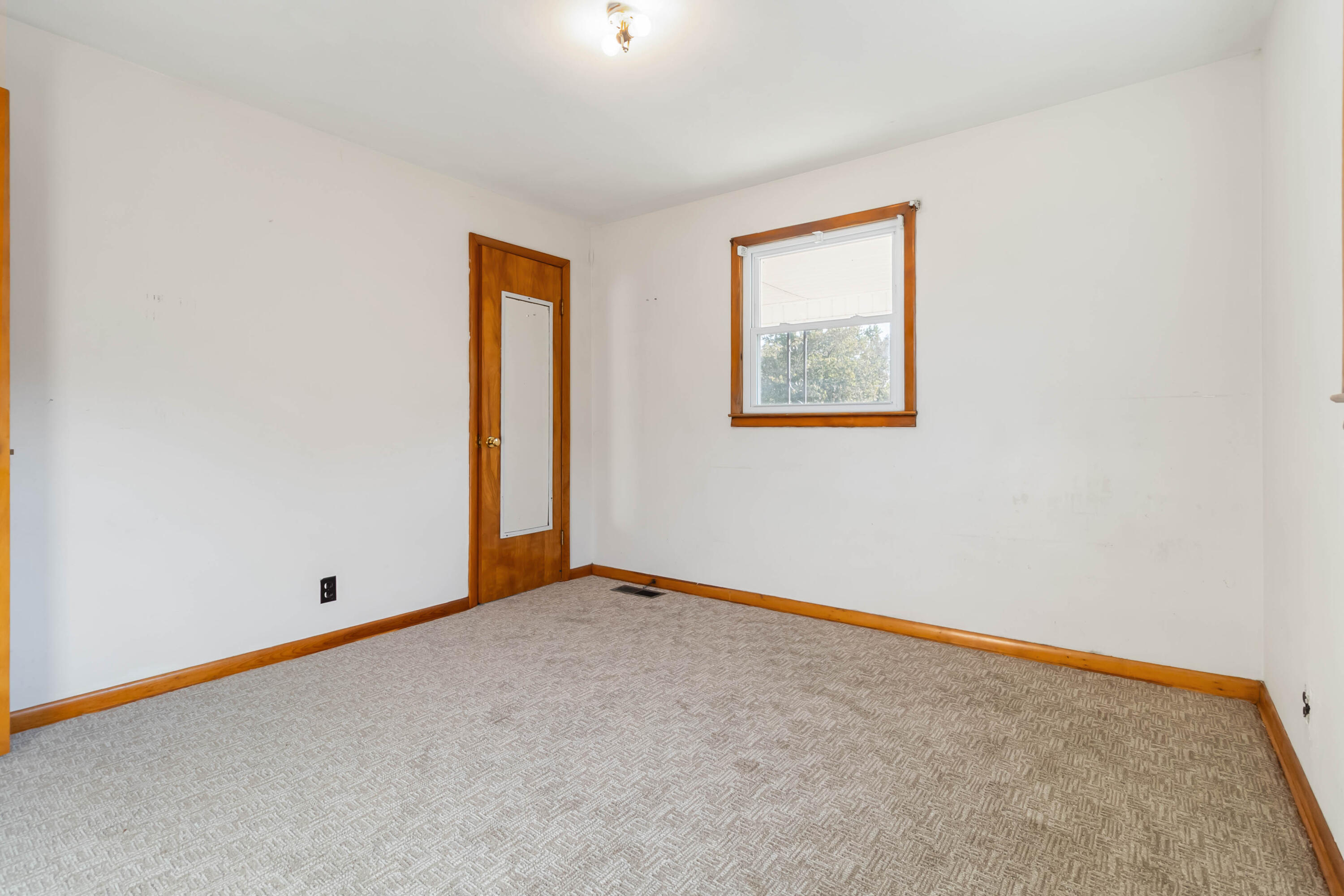 300 Eckstein Street Property Photo 28