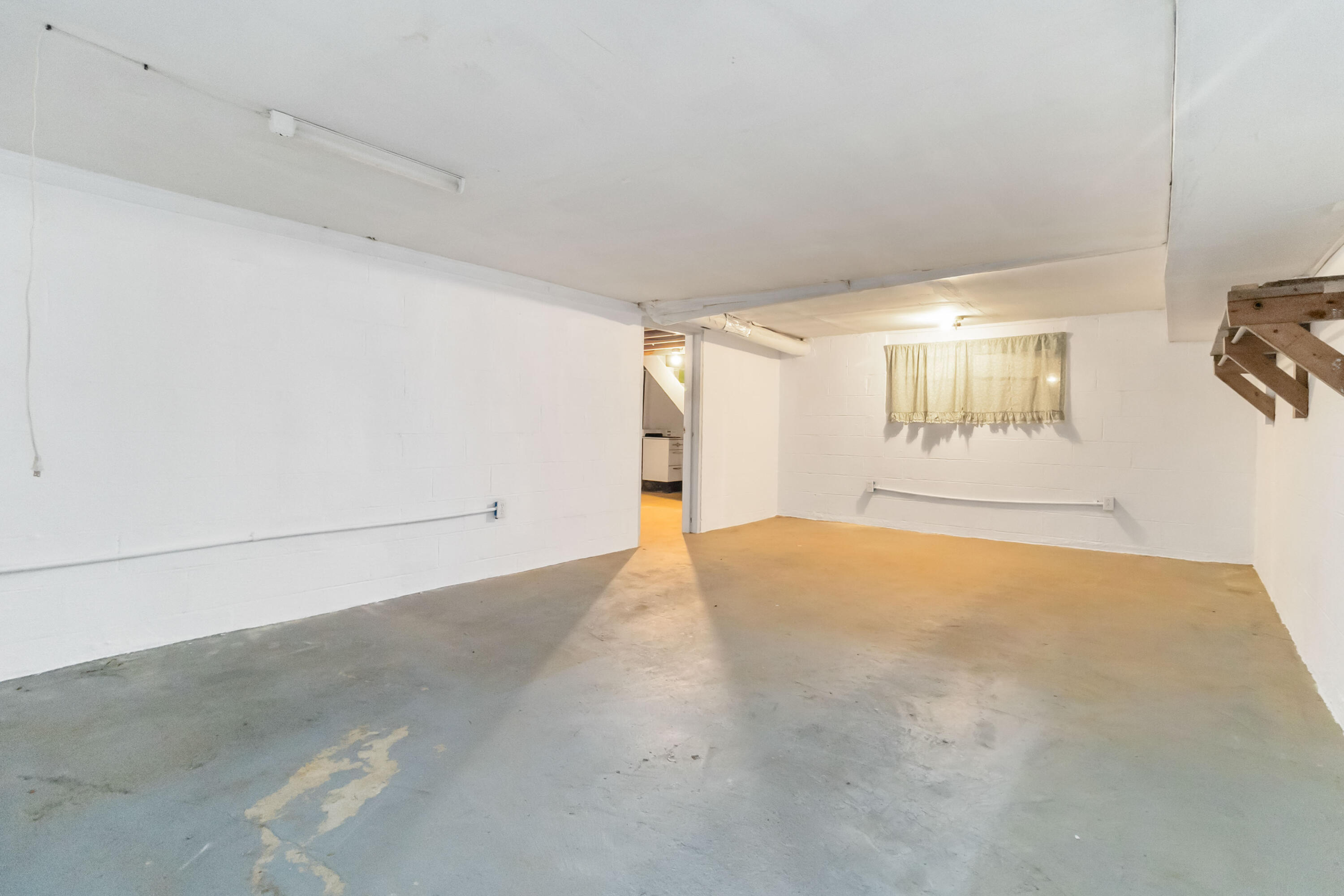 300 Eckstein Street Property Photo 35