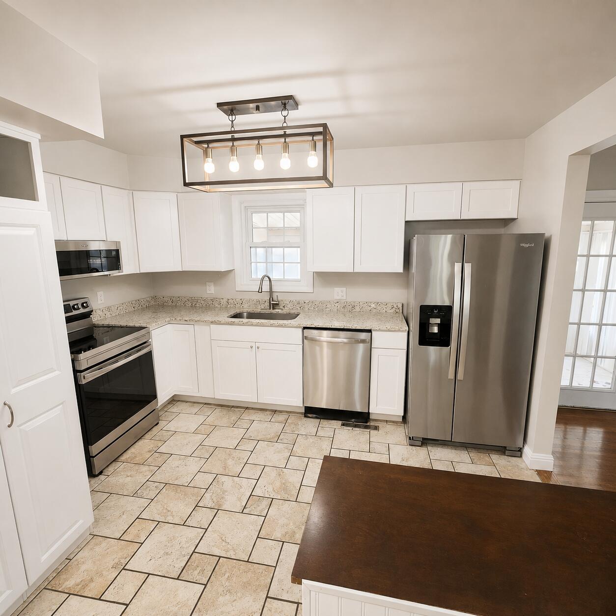 100 Waycross Street Property Photo 7