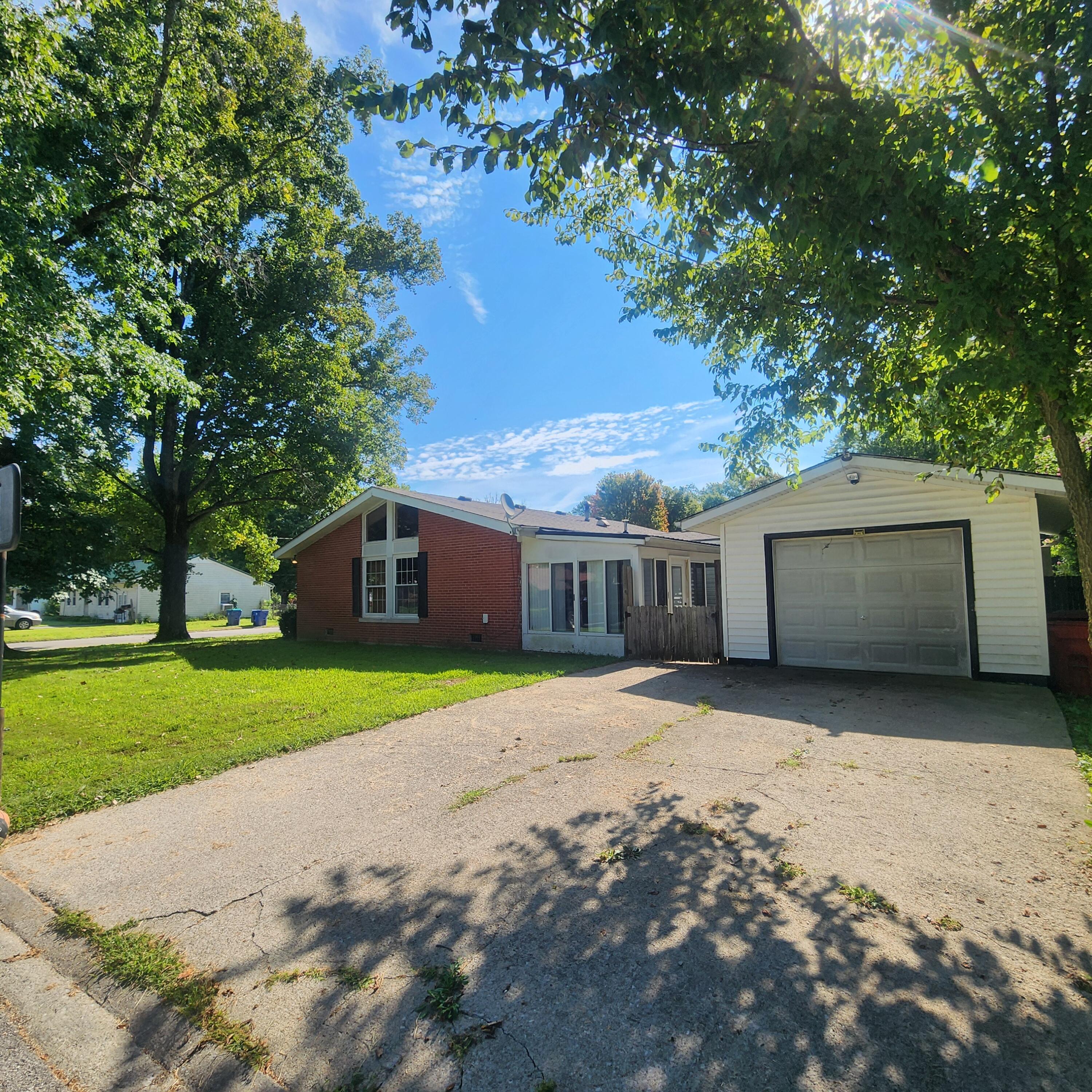 100 Waycross Street Property Photo 29