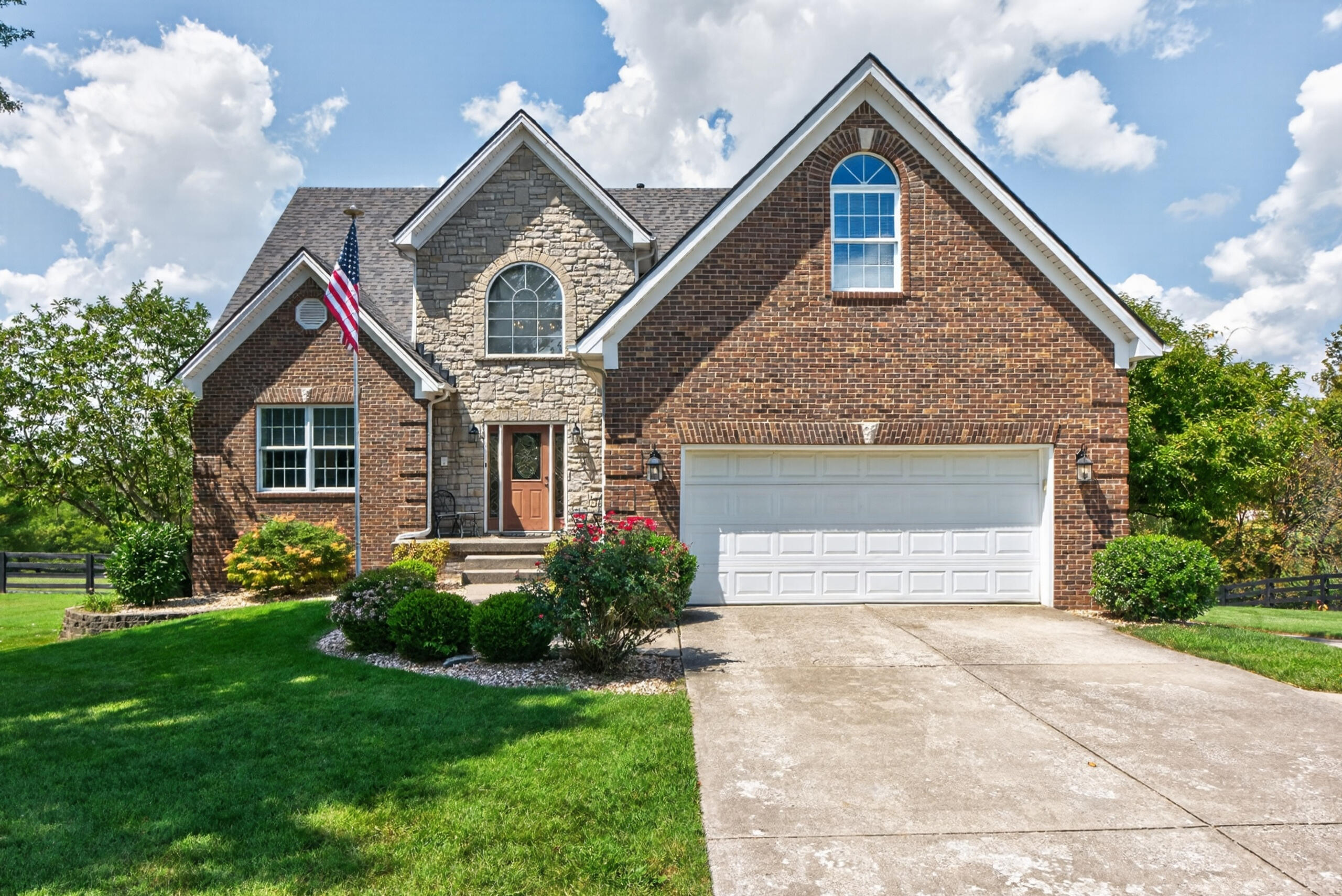 704 Autumn Court Property Photo 2