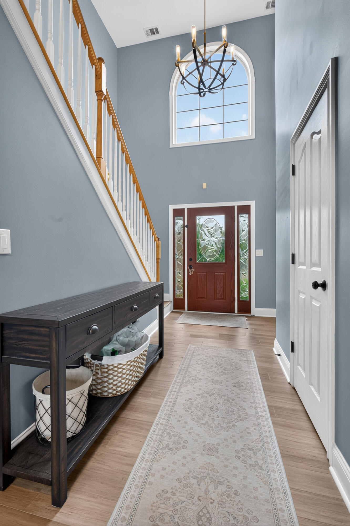 704 Autumn Court Property Photo 4